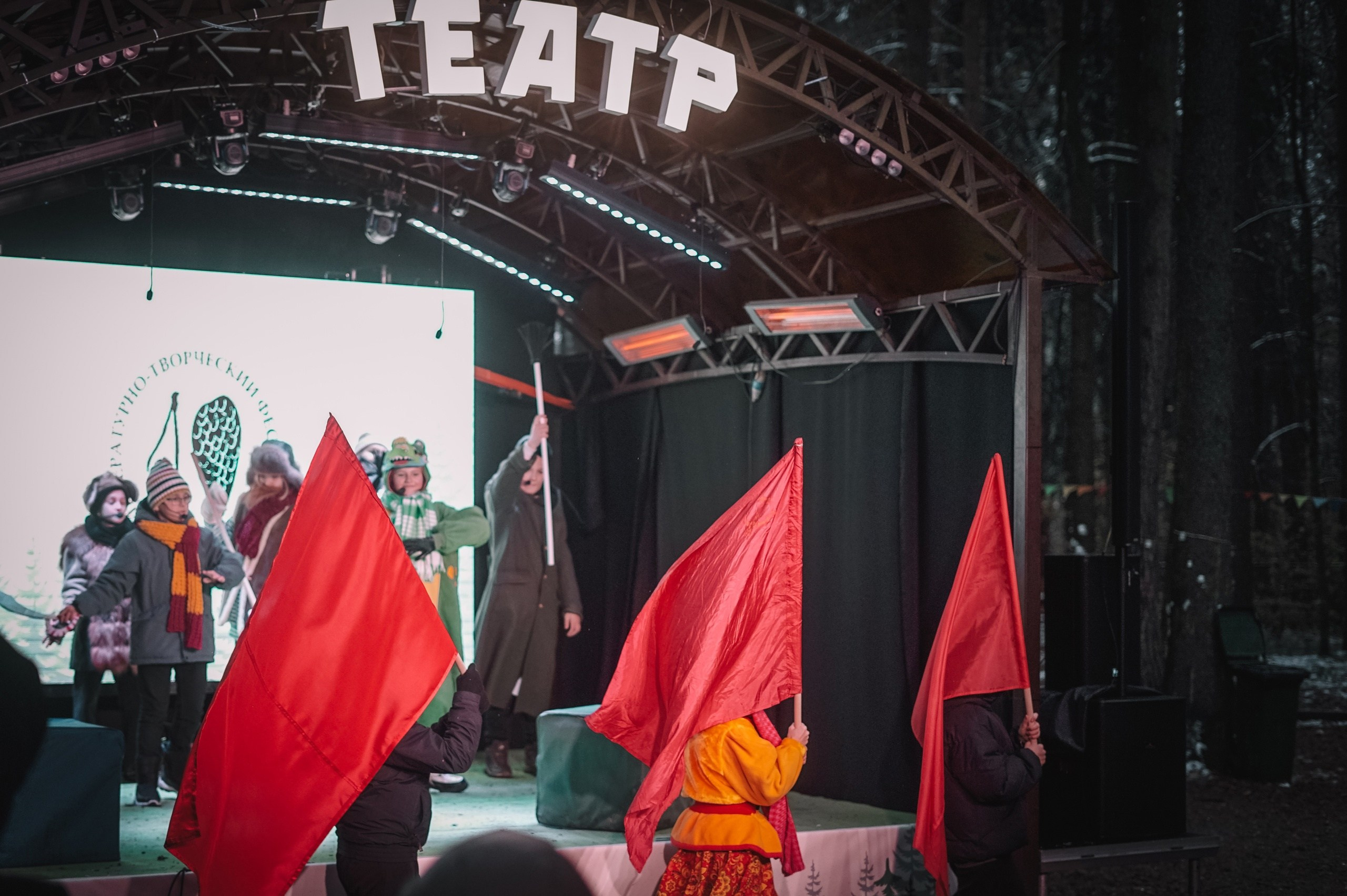 10 сосновых шишек. Kirillova Studio — мастерская декора и событий Юли Кирилловой