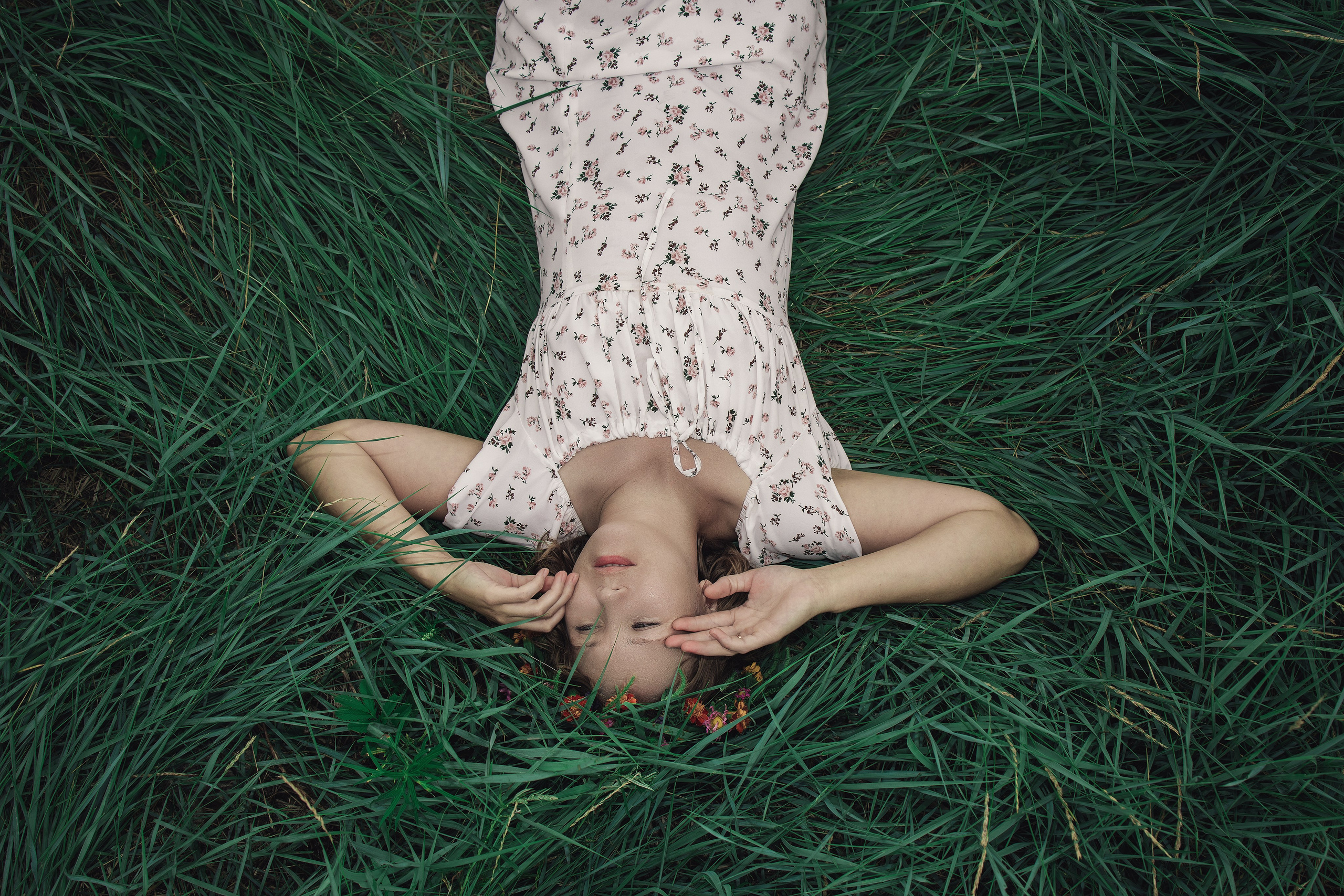 Анастасия, лето, озеро…. Фотограф Юлия Левандовская, п.Ясногорск