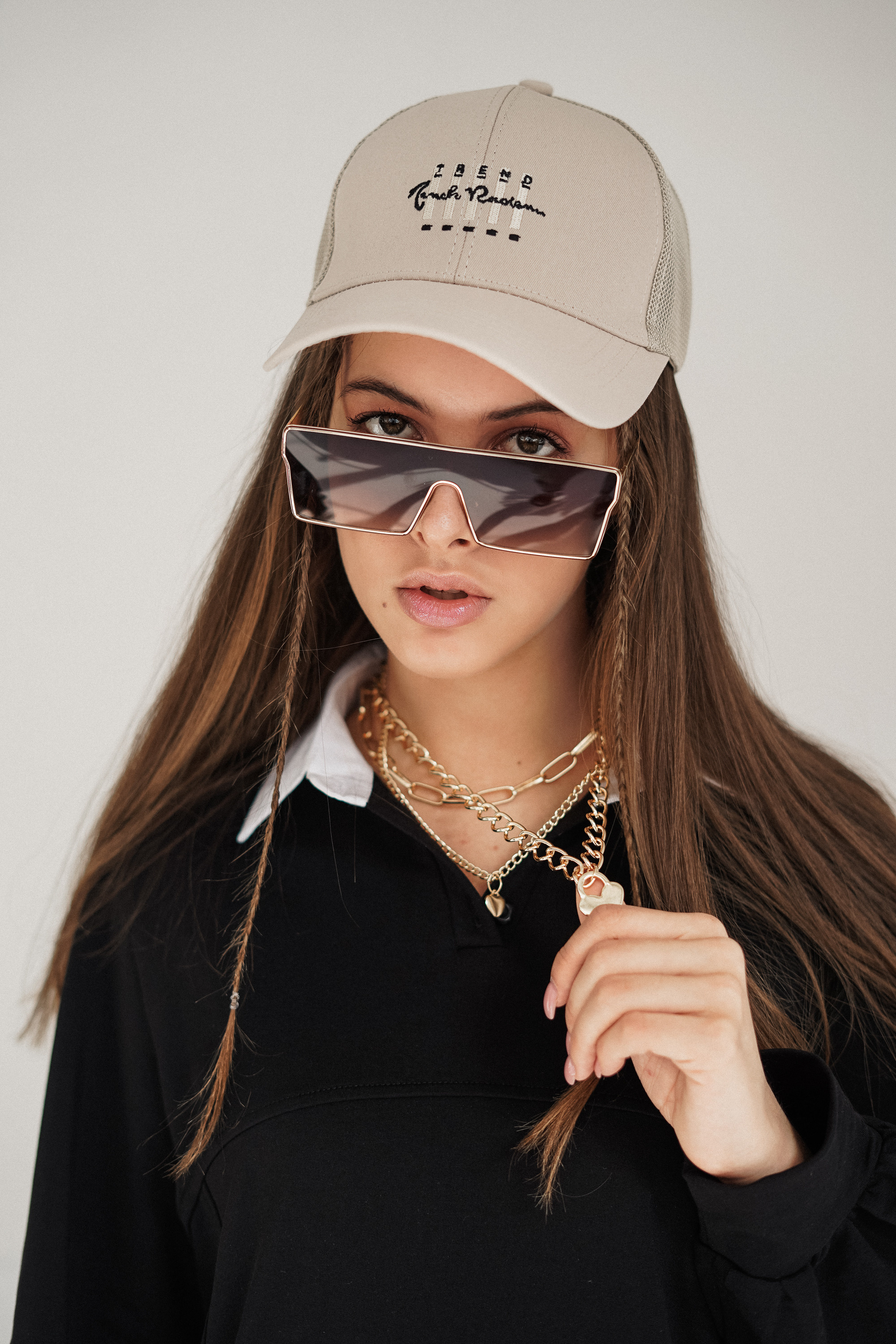 Шоурум Mim.store. VISUAL ARTIST · KRONGAUZ ANASTASIA