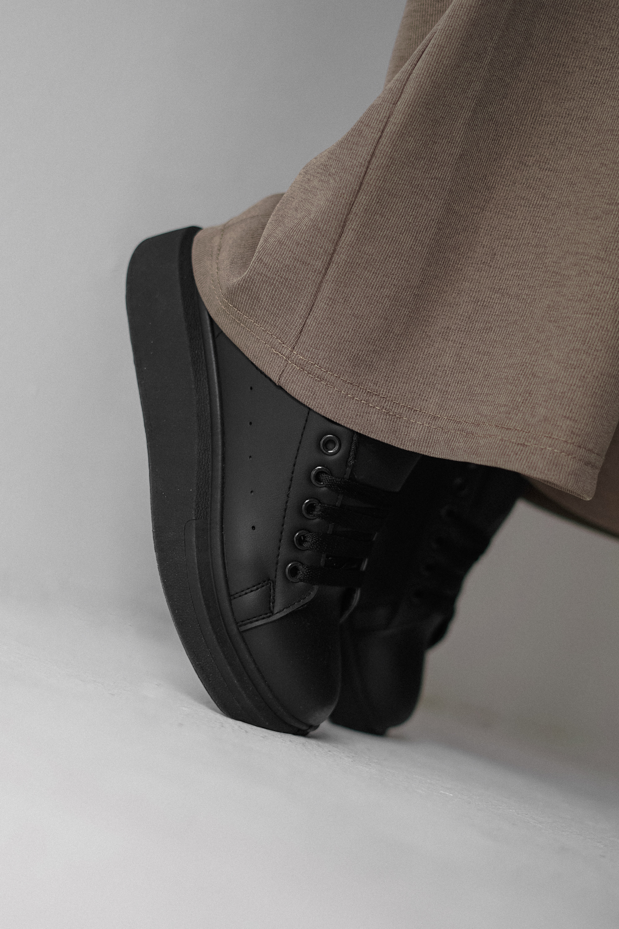 Шоурум Mim.store. VISUAL ARTIST · KRONGAUZ ANASTASIA