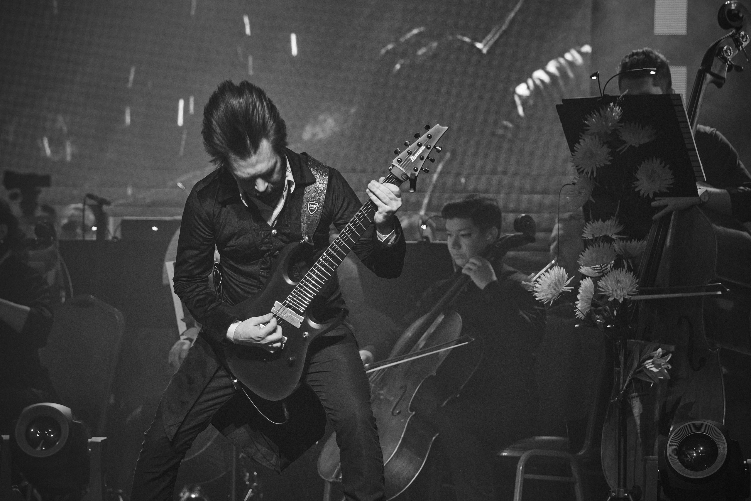 Saphath с симф.оркестром. Фотограф. г. Южно-Сахалинск. Олег Толстов