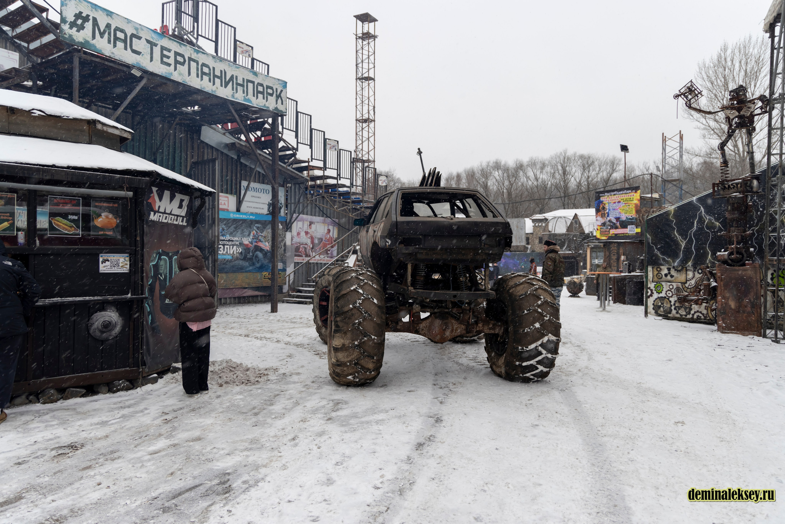 Танки против Монстр-Траков. Репортажный, семейный и студийный фотограф в Москве Демин Алексей