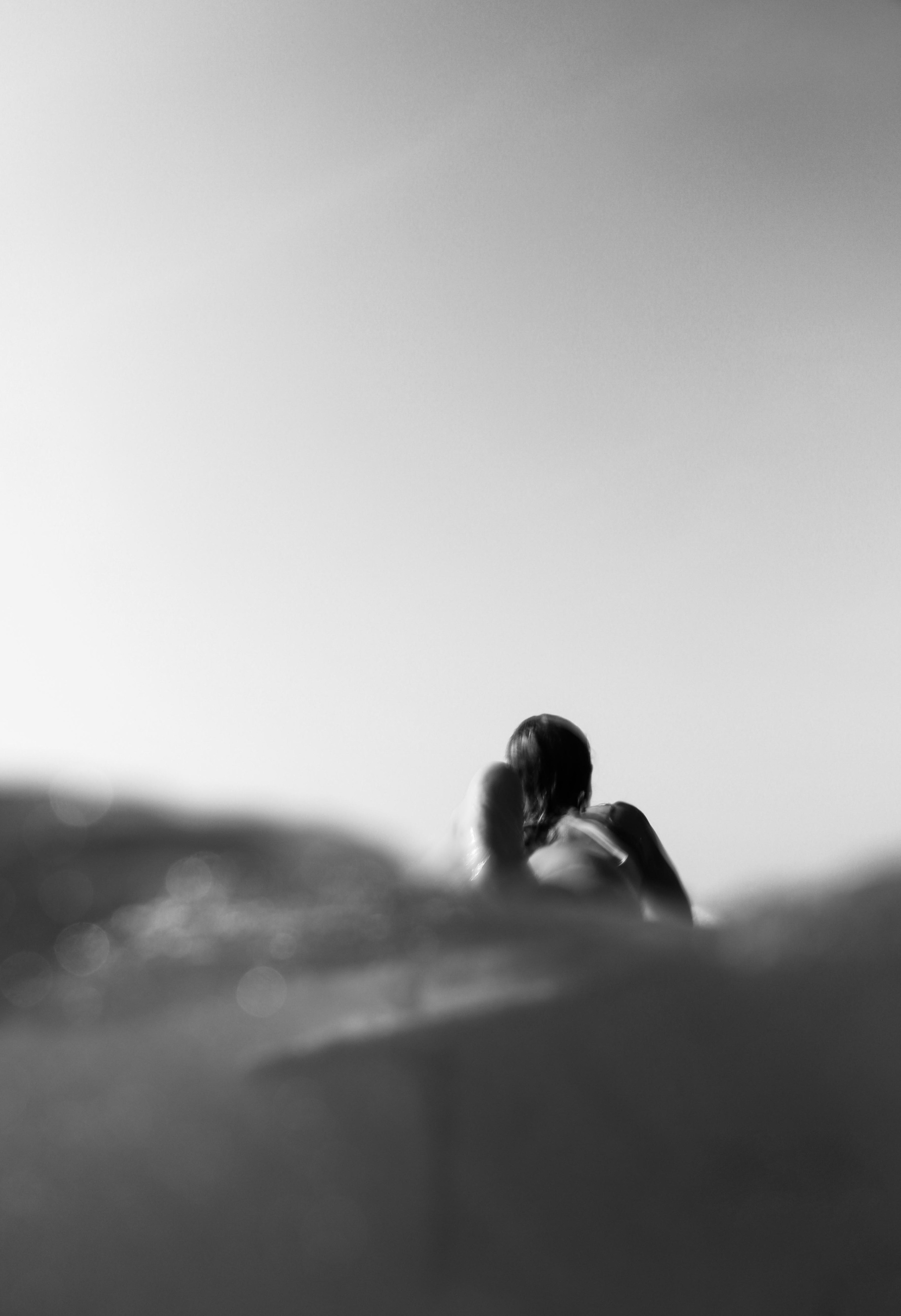 Съемка серфинга на рассвете | Девушка с доской Ross Concept на Coconut Beach. Фотограф на Шри-Ланке