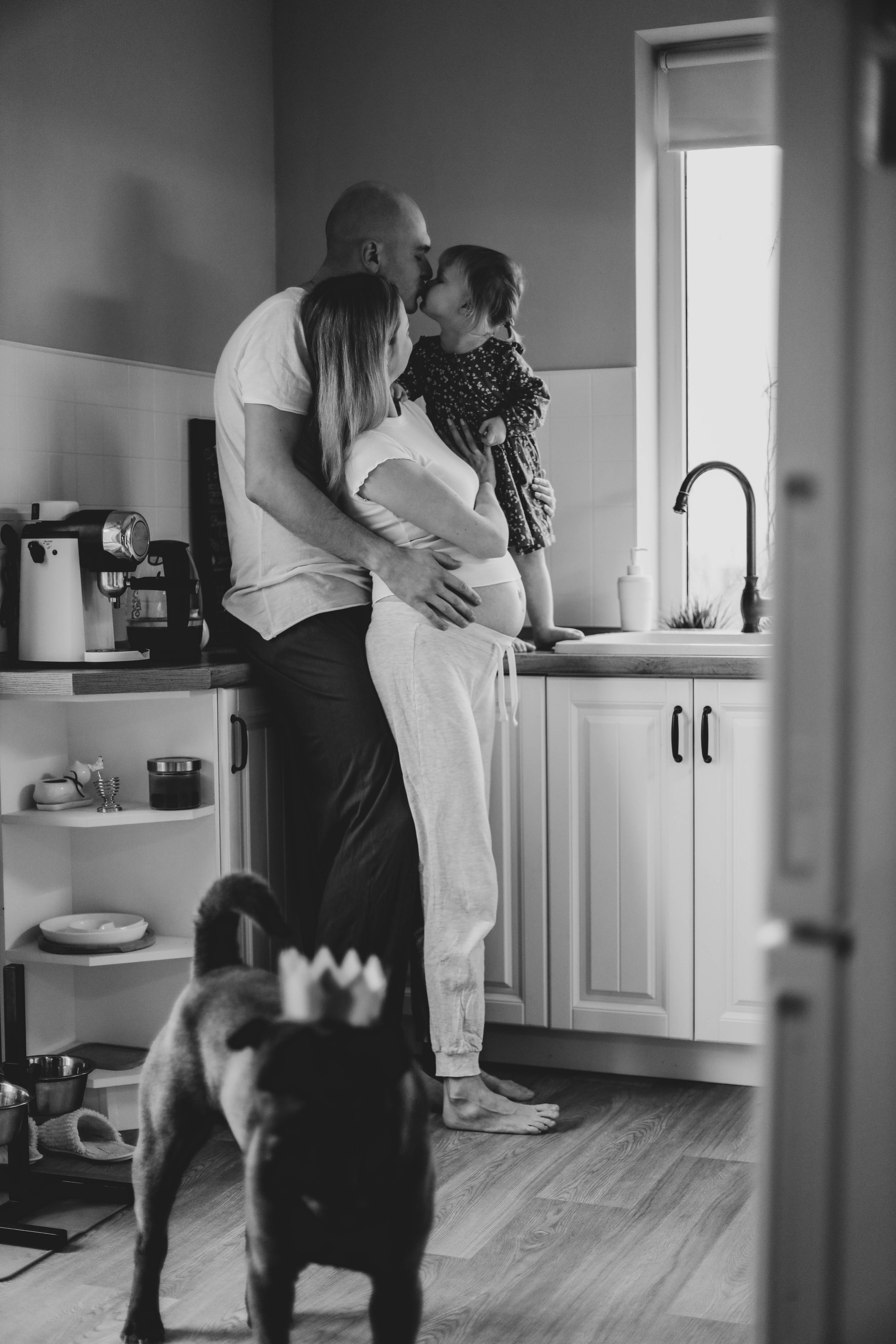 Даша, Никита и Ариша с Булочкой. Семейный фотограф Анапа