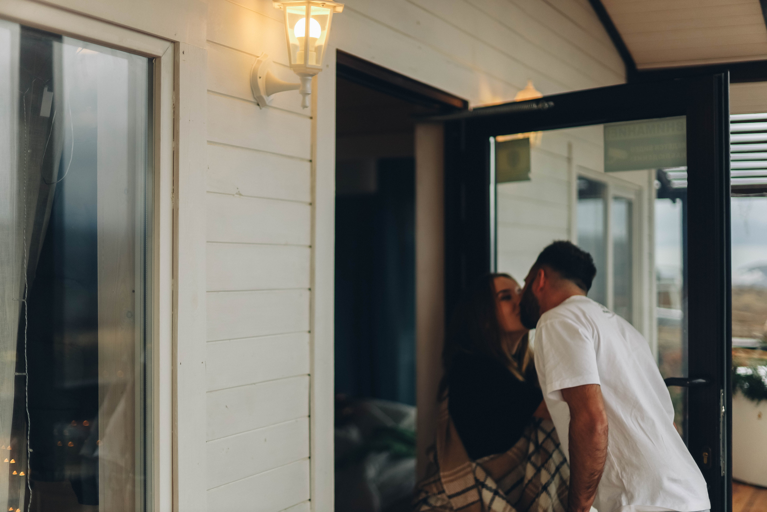 Юля и Слава в шале. Семейный фотограф Анапа