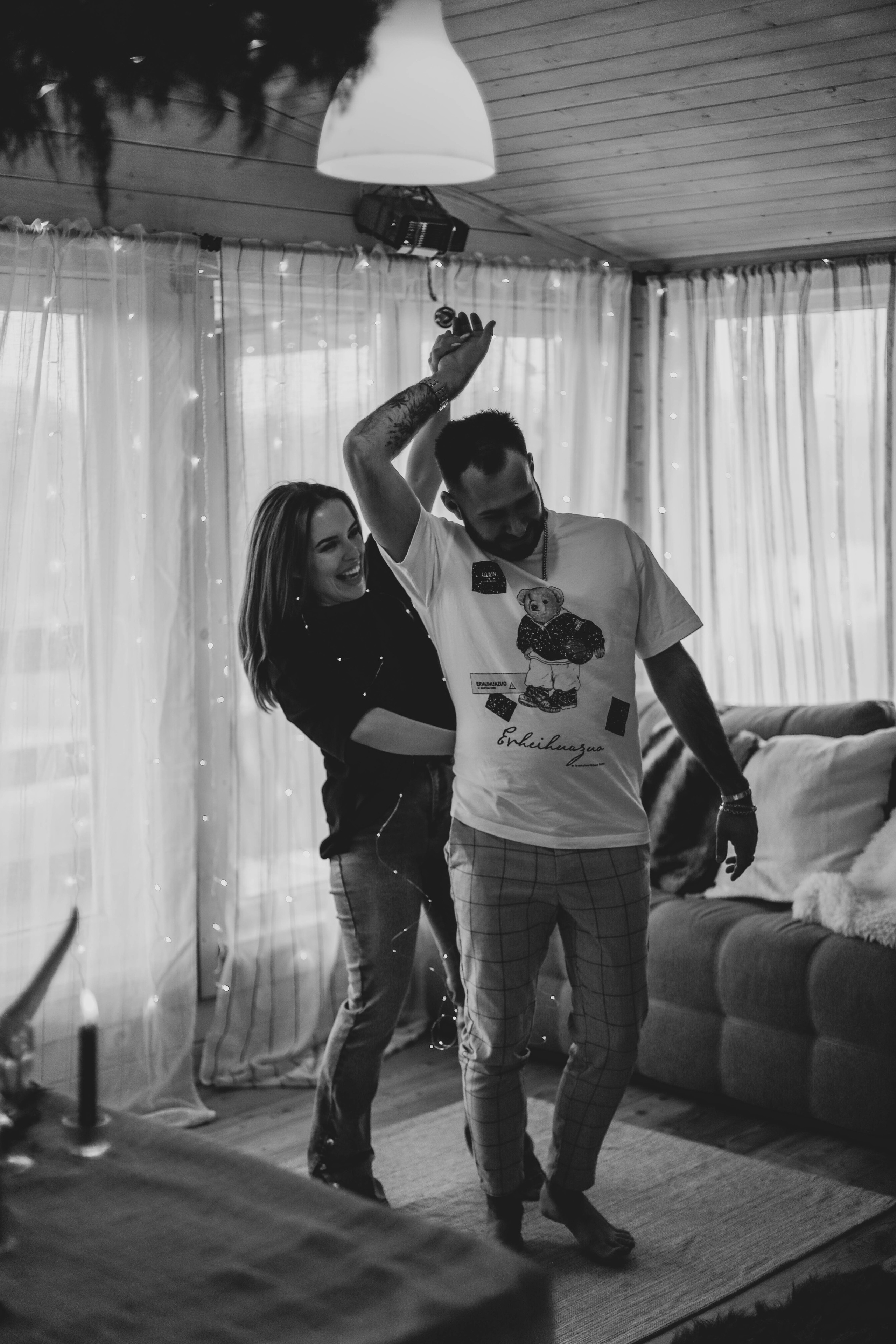 Юля и Слава в шале. Семейный фотограф Анапа