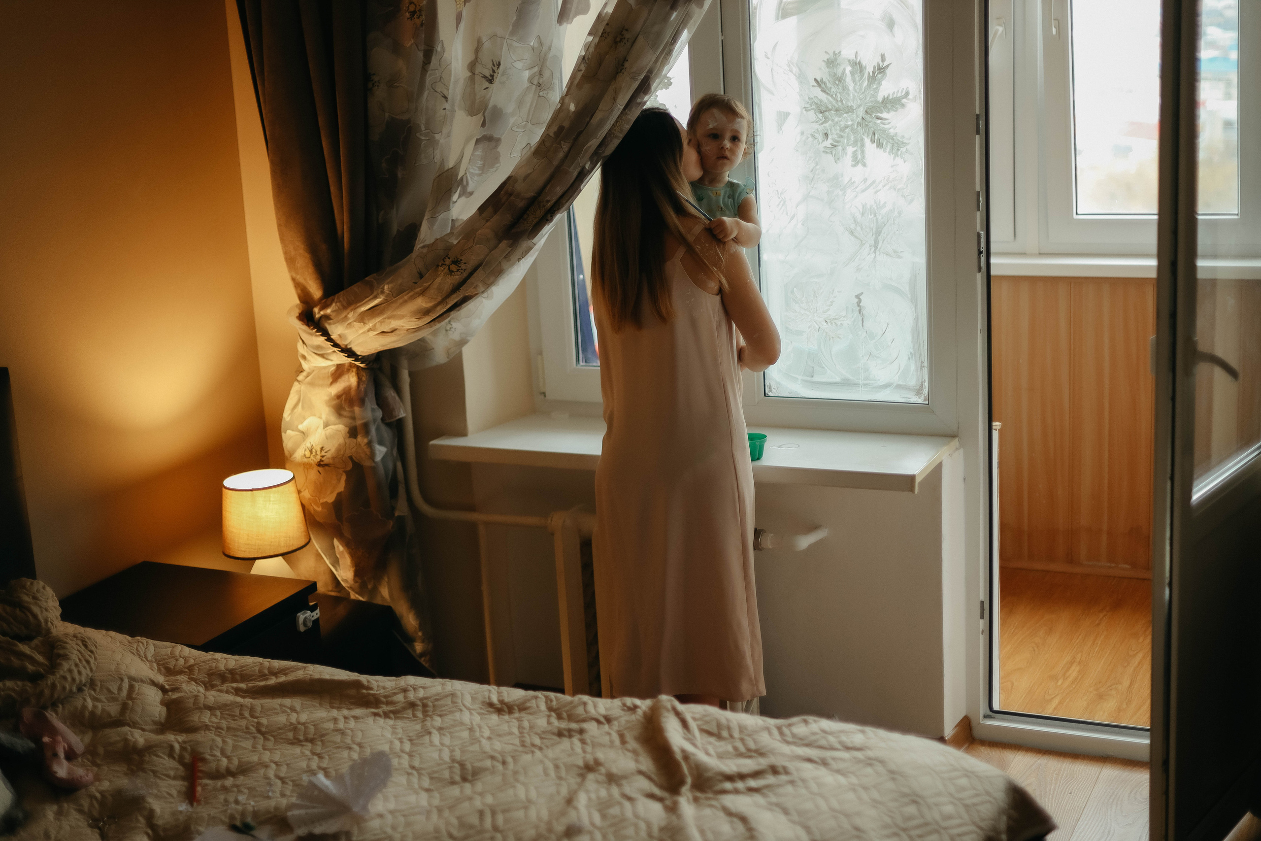 Алена, Ксюша и снежинки. Семейный фотограф Анапа