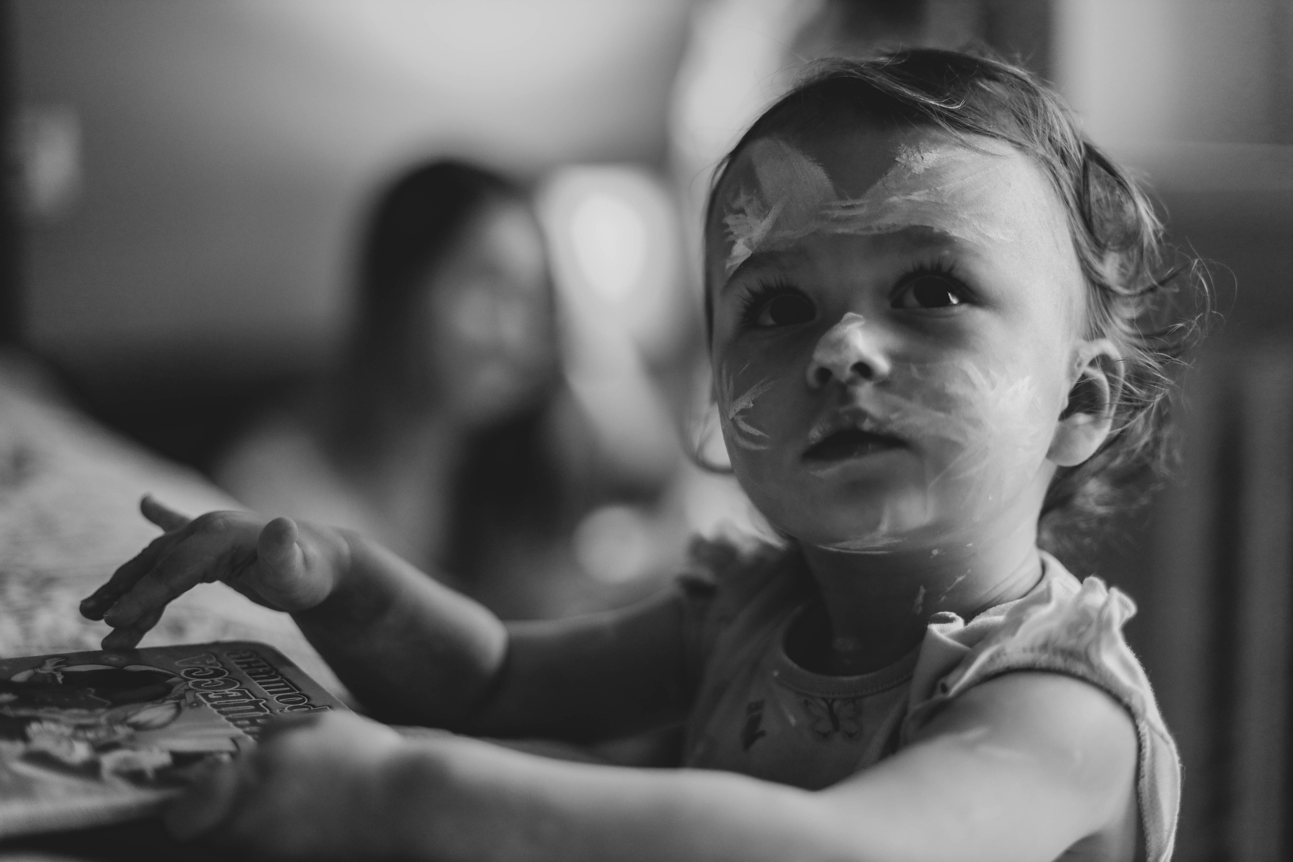 Алена, Ксюша и снежинки. Семейный фотограф Анапа