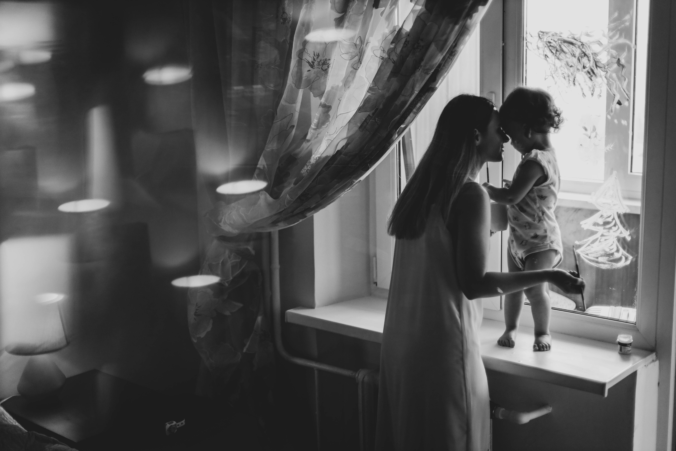 Алена, Ксюша и снежинки. Семейный фотограф Анапа