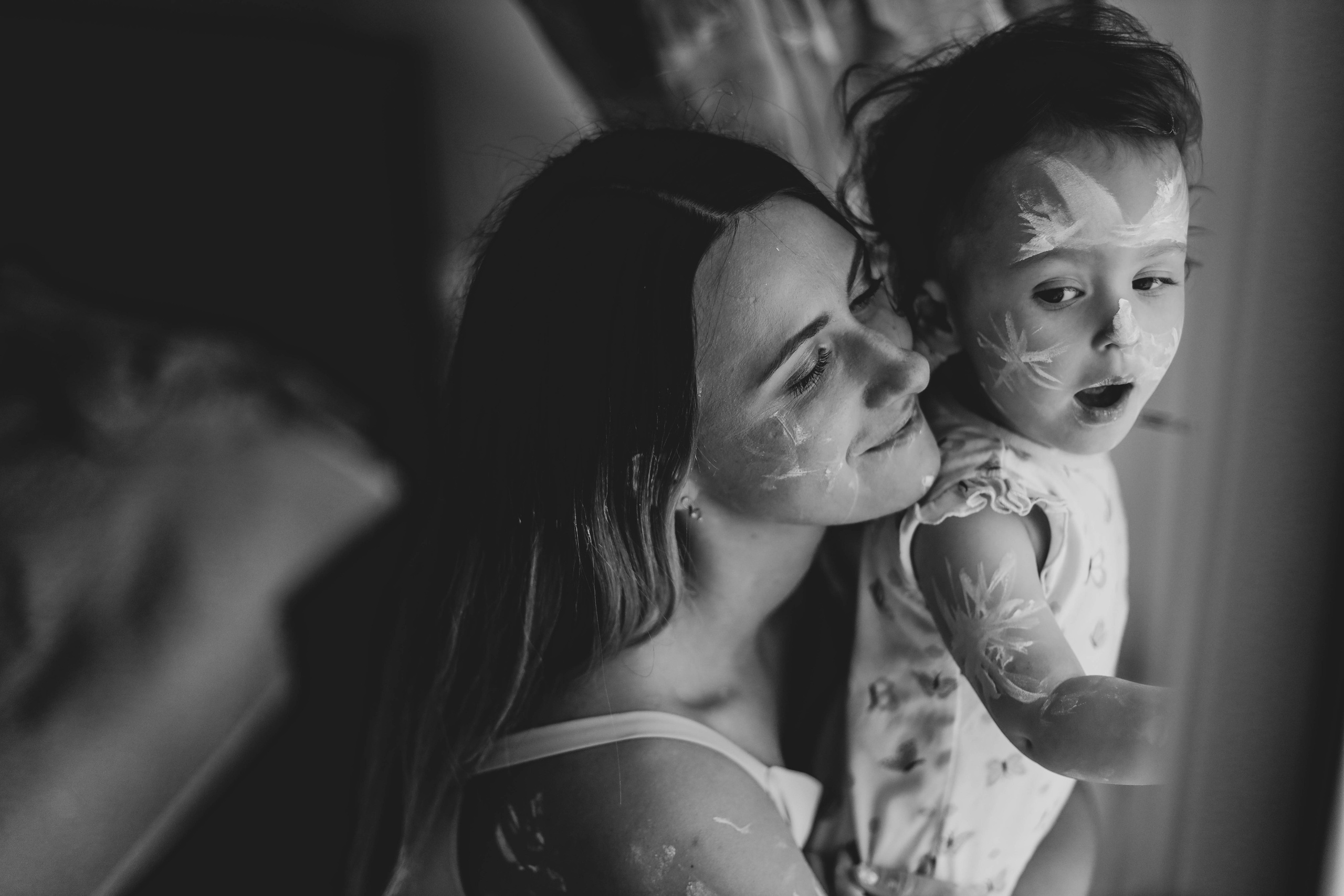 Алена, Ксюша и снежинки. Семейный фотограф Анапа