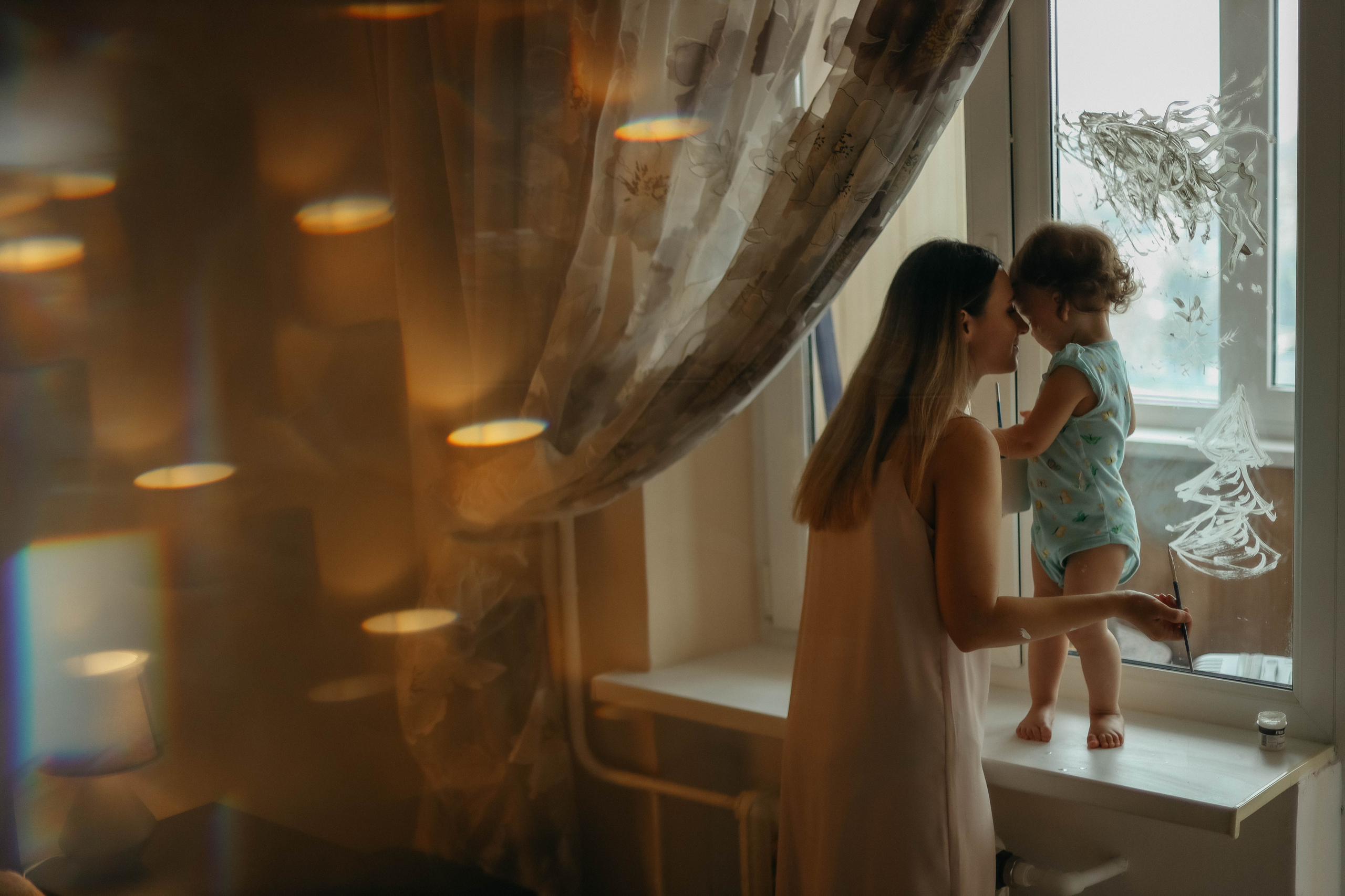 Алена, Ксюша и снежинки. Семейный фотограф Анапа