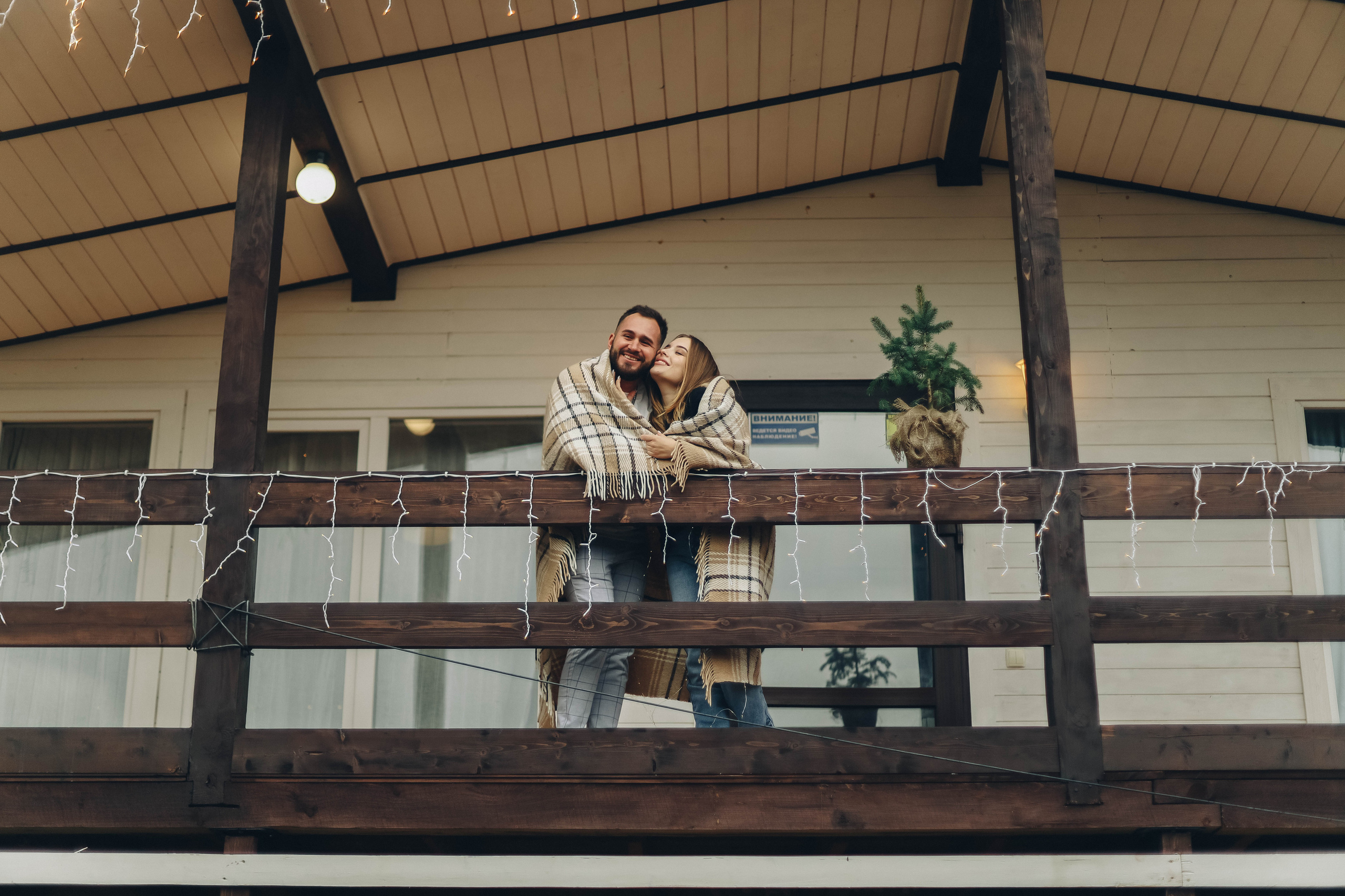 Юля и Слава в шале. Семейный фотограф Анапа
