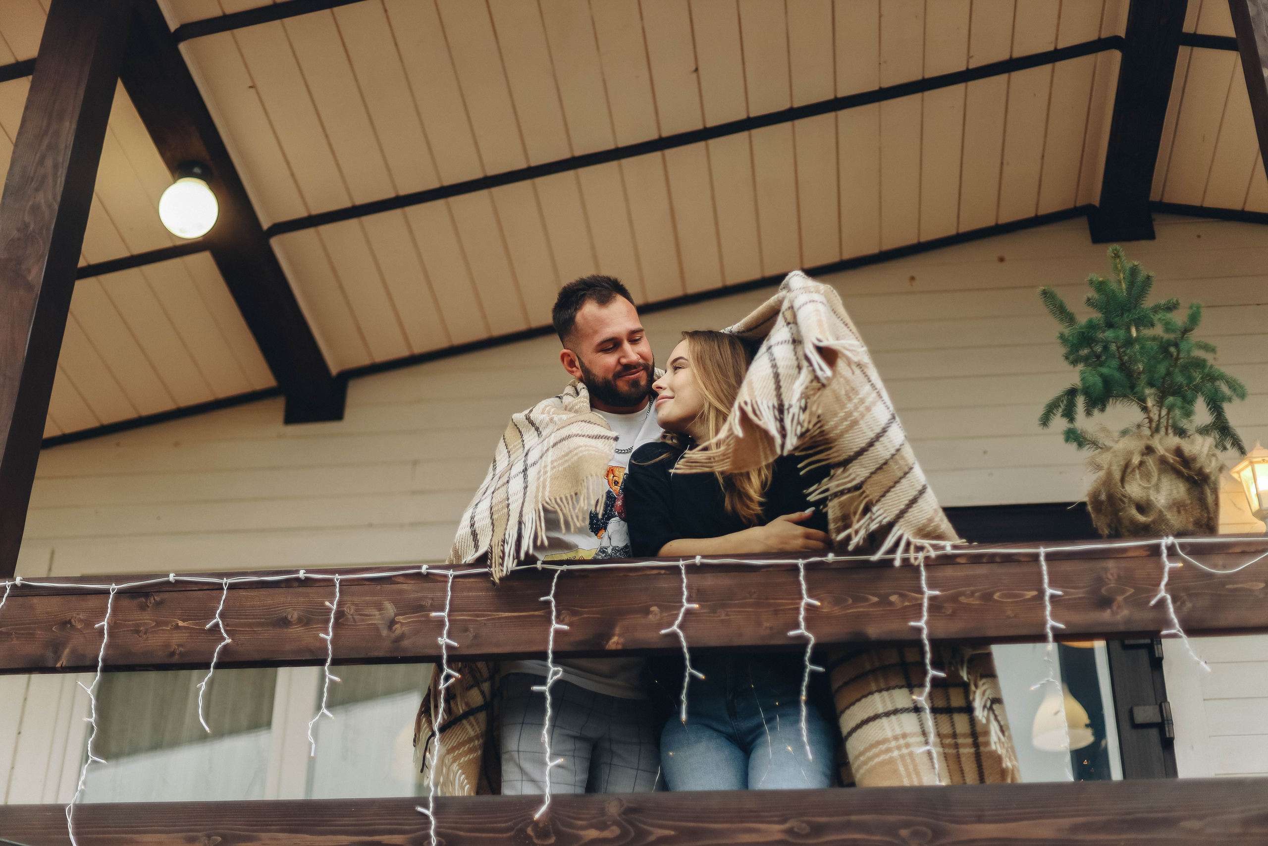 Юля и Слава в шале. Семейный фотограф Анапа