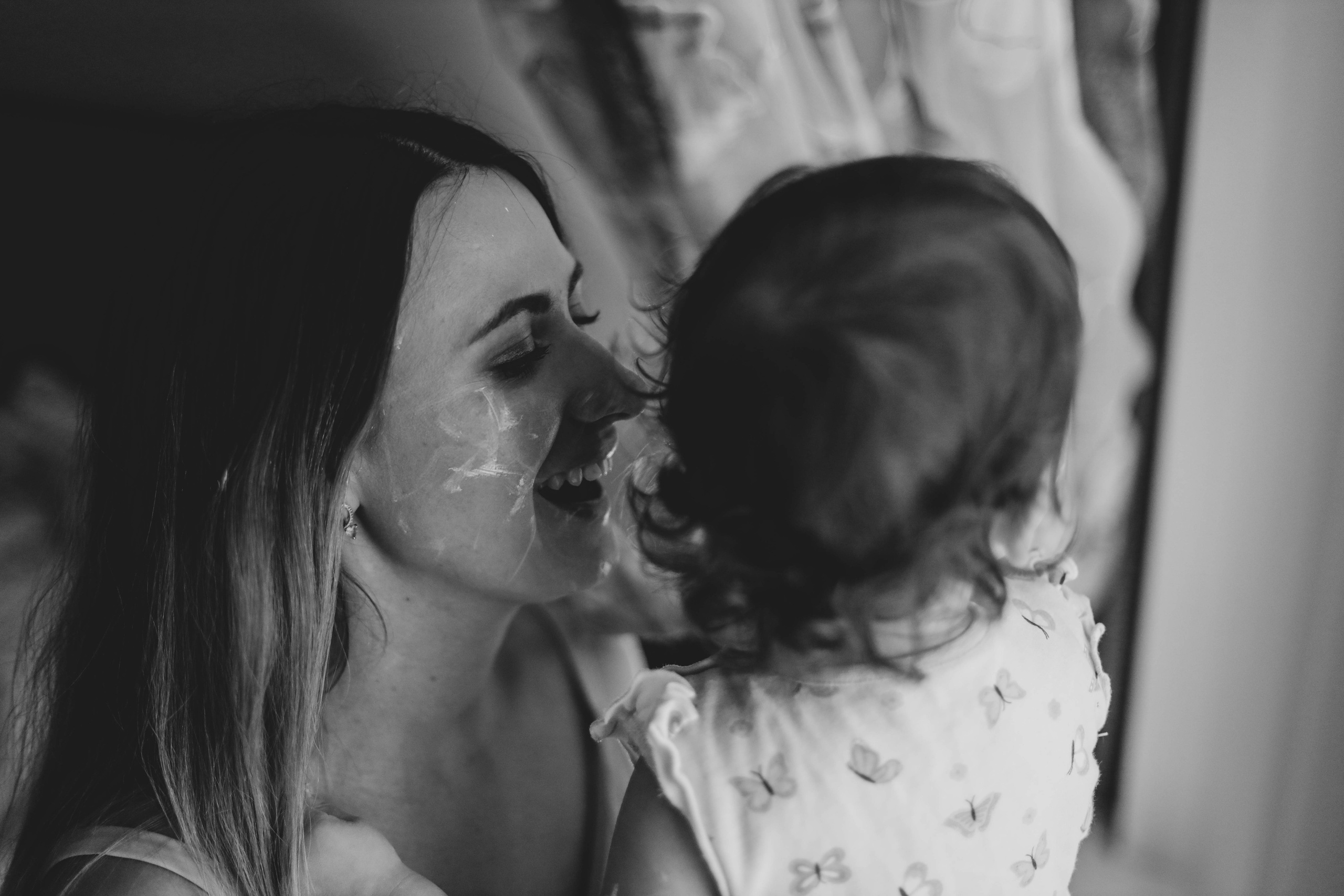 Алена, Ксюша и снежинки. Семейный фотограф Анапа