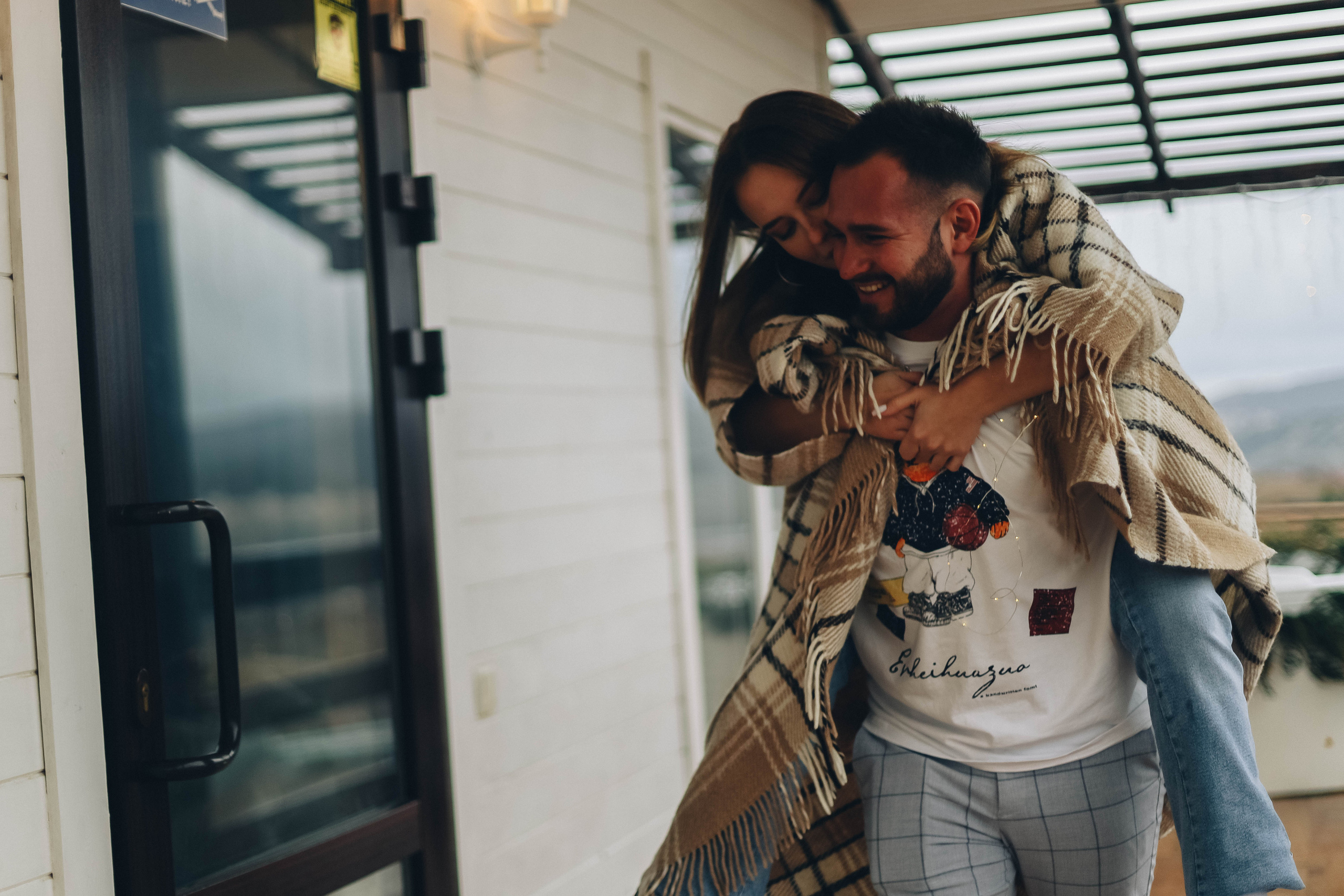 Юля и Слава в шале. Семейный фотограф Анапа