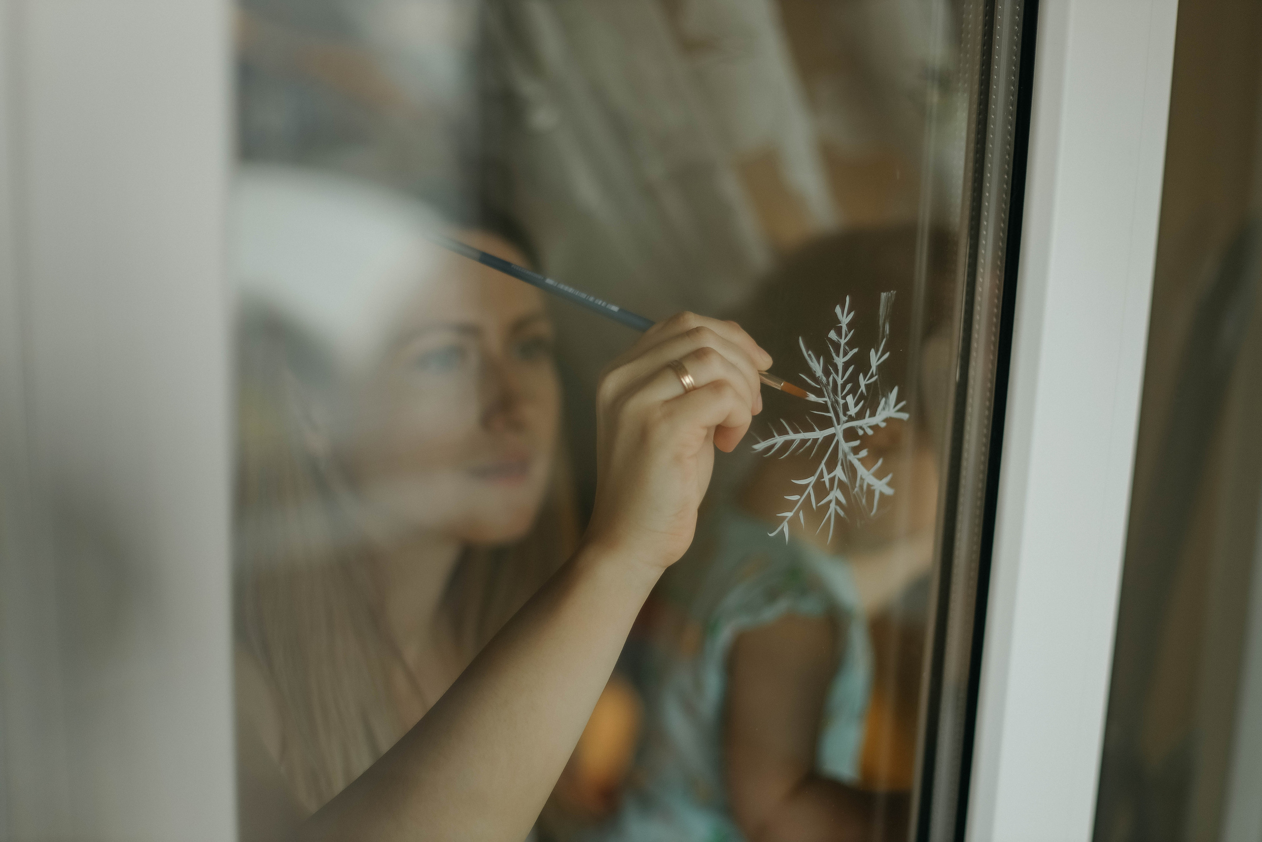 Алена, Ксюша и снежинки. Семейный фотограф Анапа
