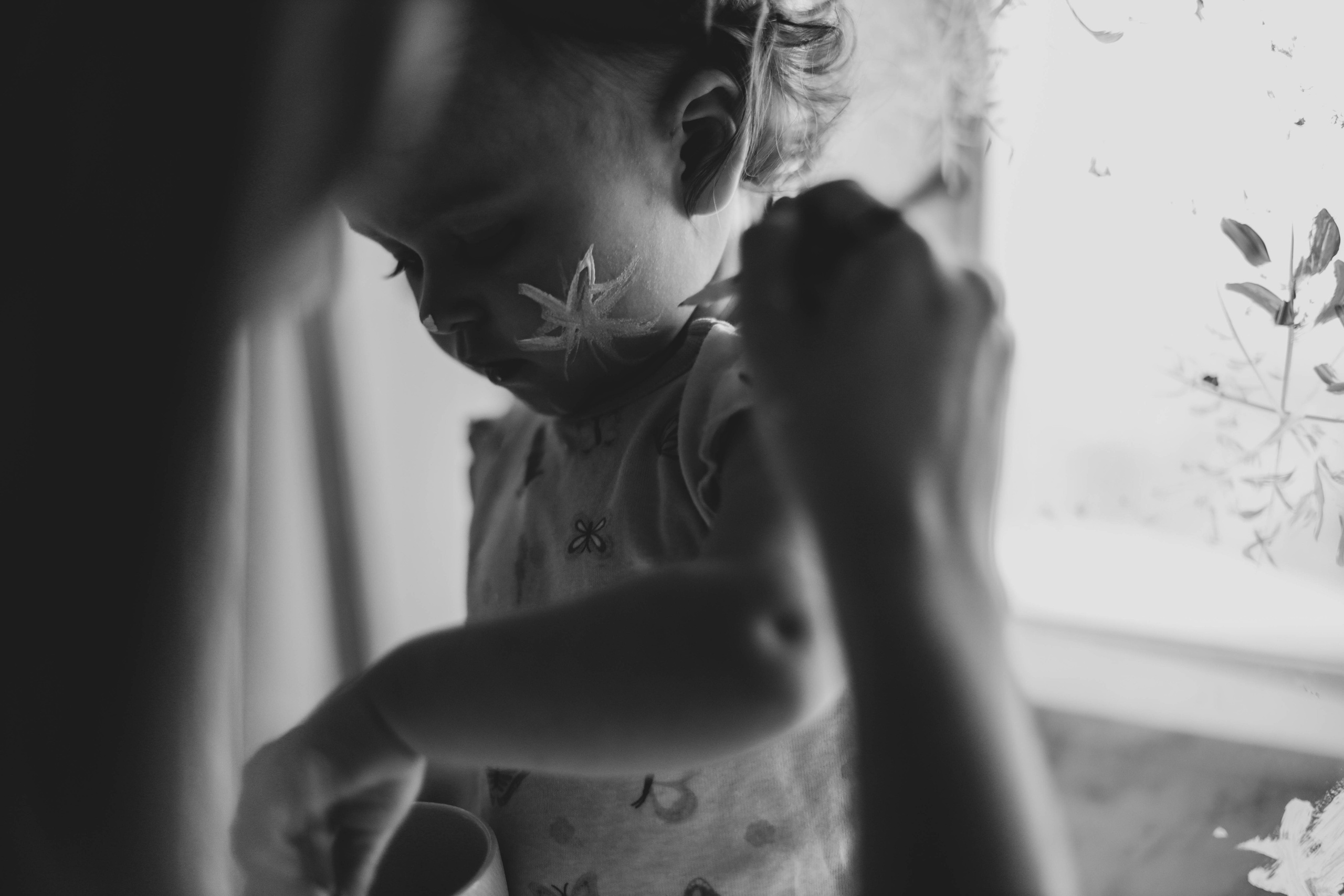 Алена, Ксюша и снежинки. Семейный фотограф Анапа