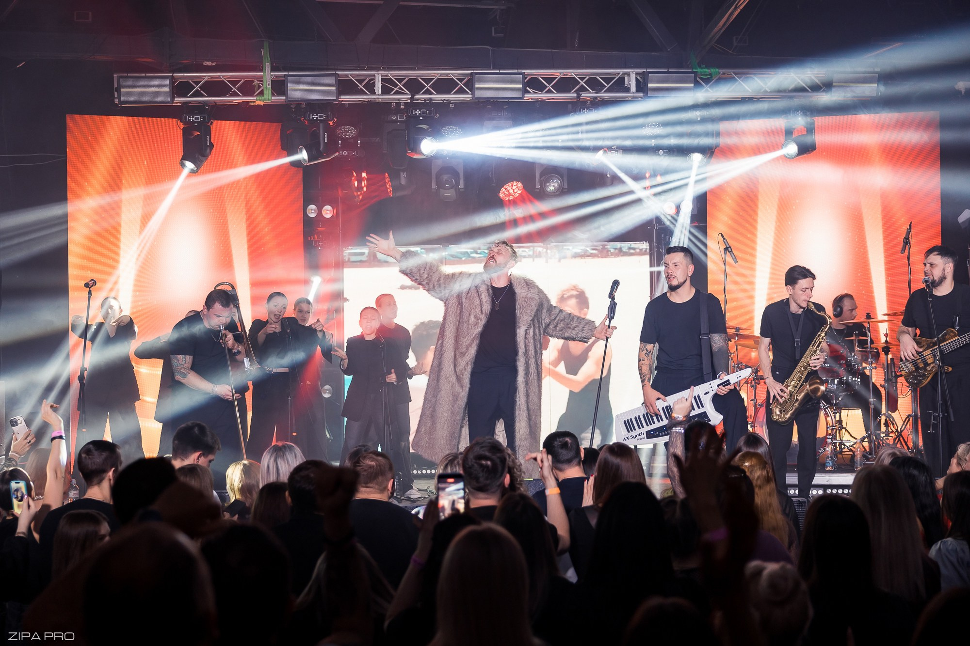 Сольный концерт кавер-группы «Балбесы». Фотограф Zipa Pro