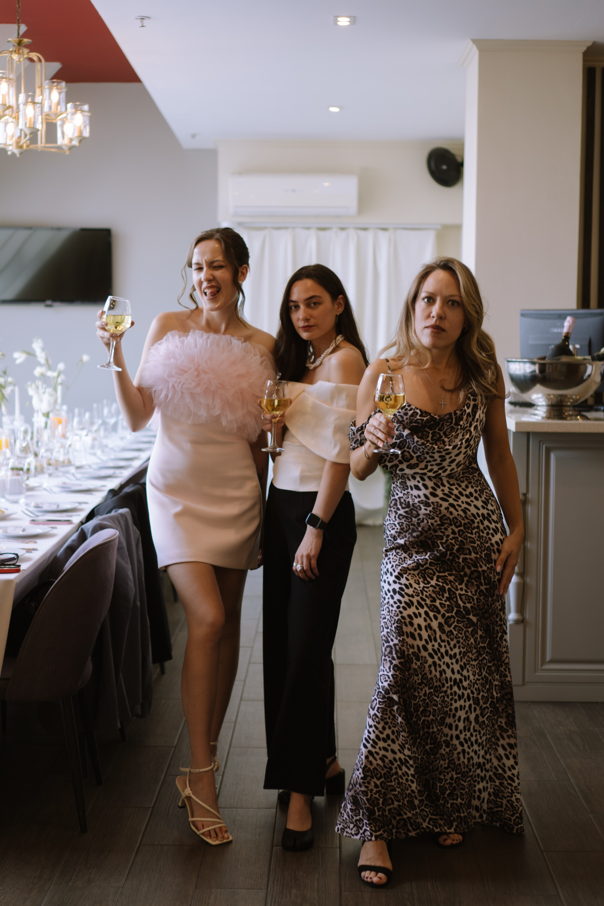 СВАДЕБНЫЙ БАНКЕТ НА ВЛАДИМИРСКОЙ В САНКТ-ПЕТЕРБУРГЕ (КАМЕРНАЯ СВАДЬБА). Профессиональный фотограф, Санкт-Петербург — Виктория Богомолова