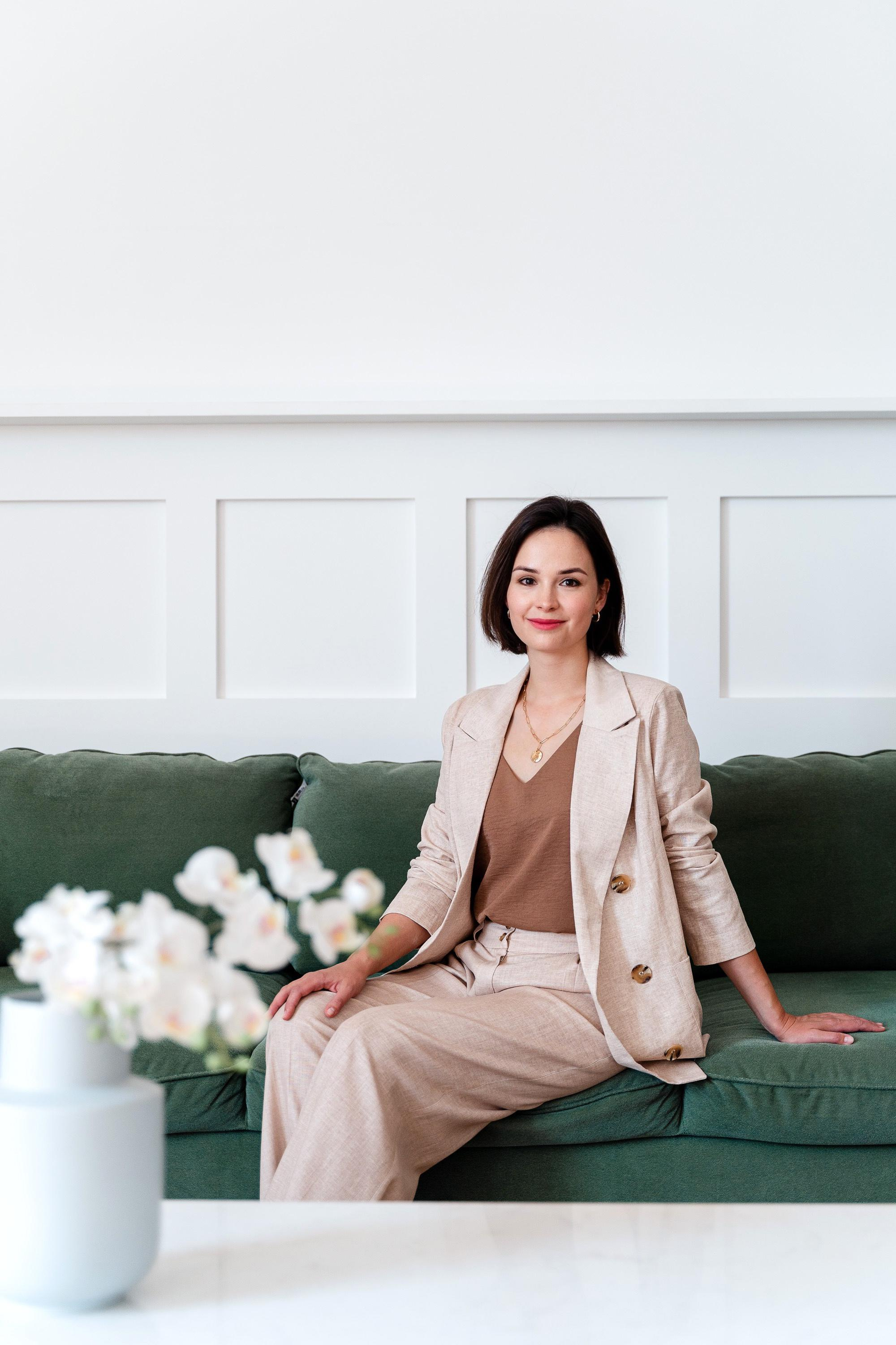 Деловая фотосессия для личного бренда психолога в Москве