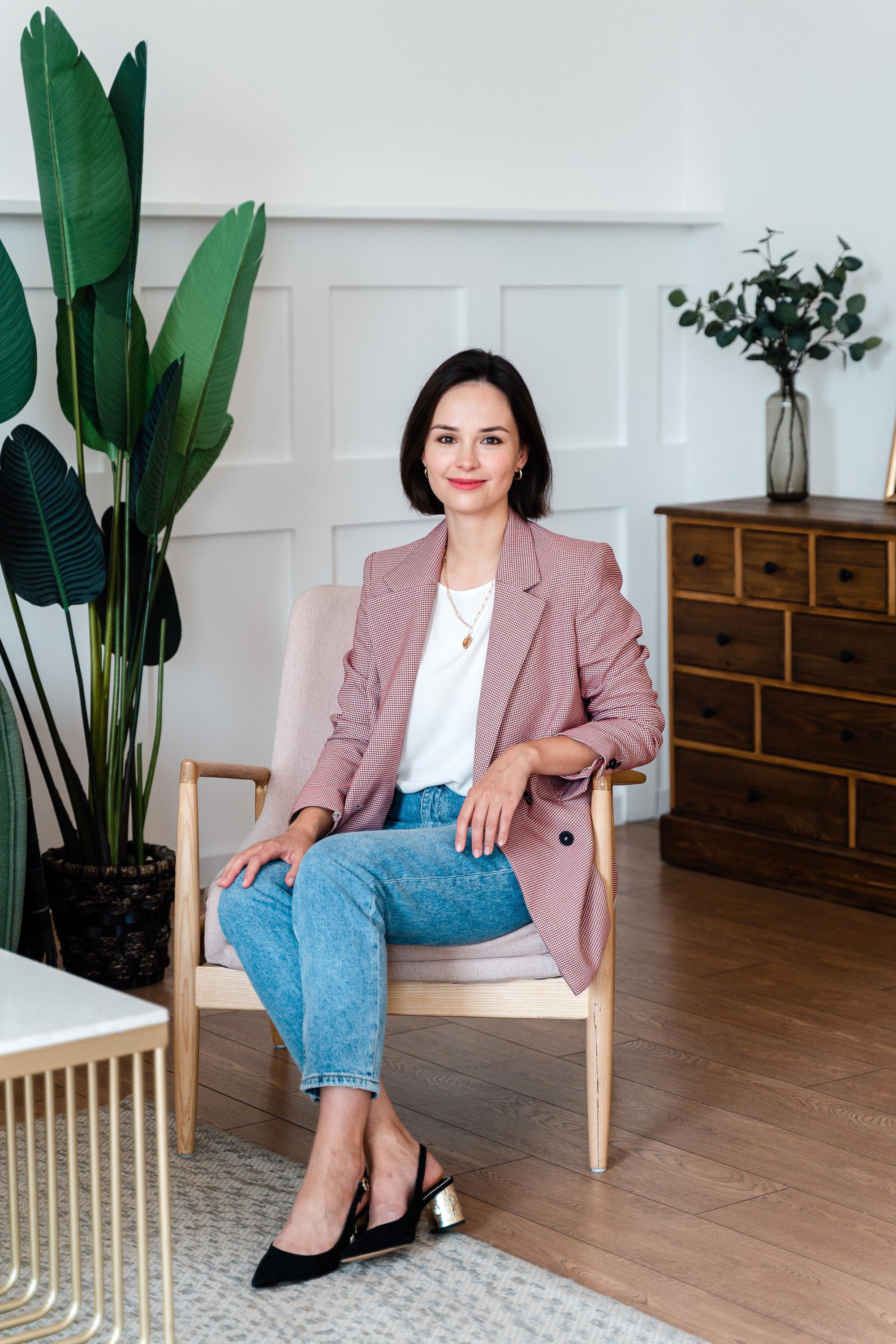 Фотосъемка психолога в Москве в светлой фотостудии