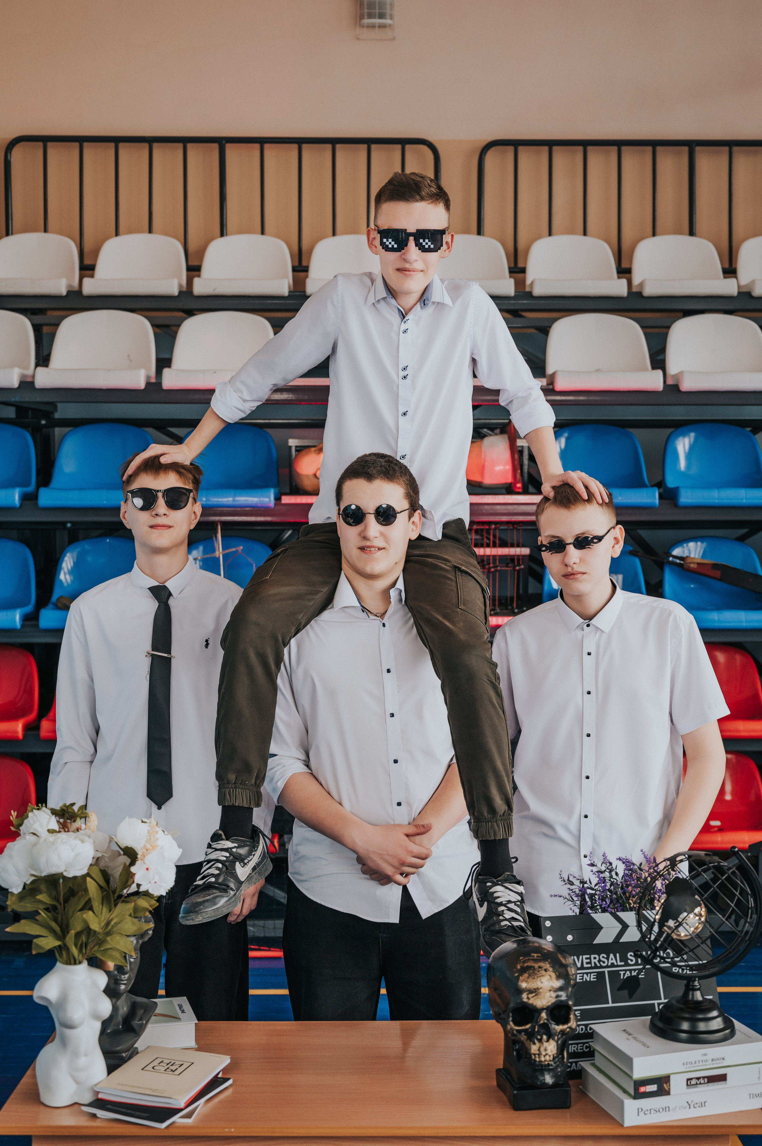 В школе. Выпускные альбомы и Школьный фотограф в Алексеевке, Бирюче, Красном