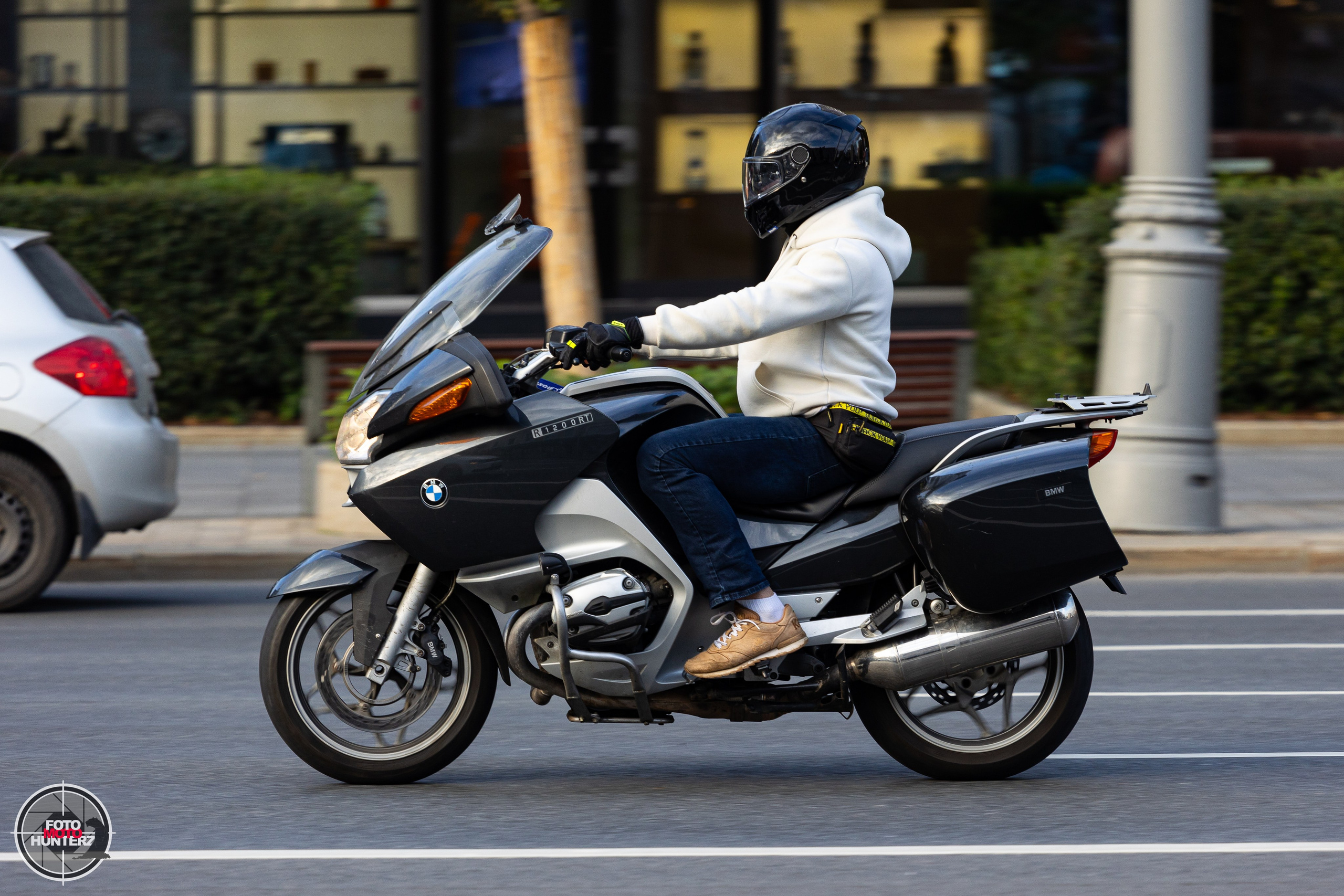 Мотоциклы на улицах города. Фотограф Ольга Гирусова «Пантерочка» Москва