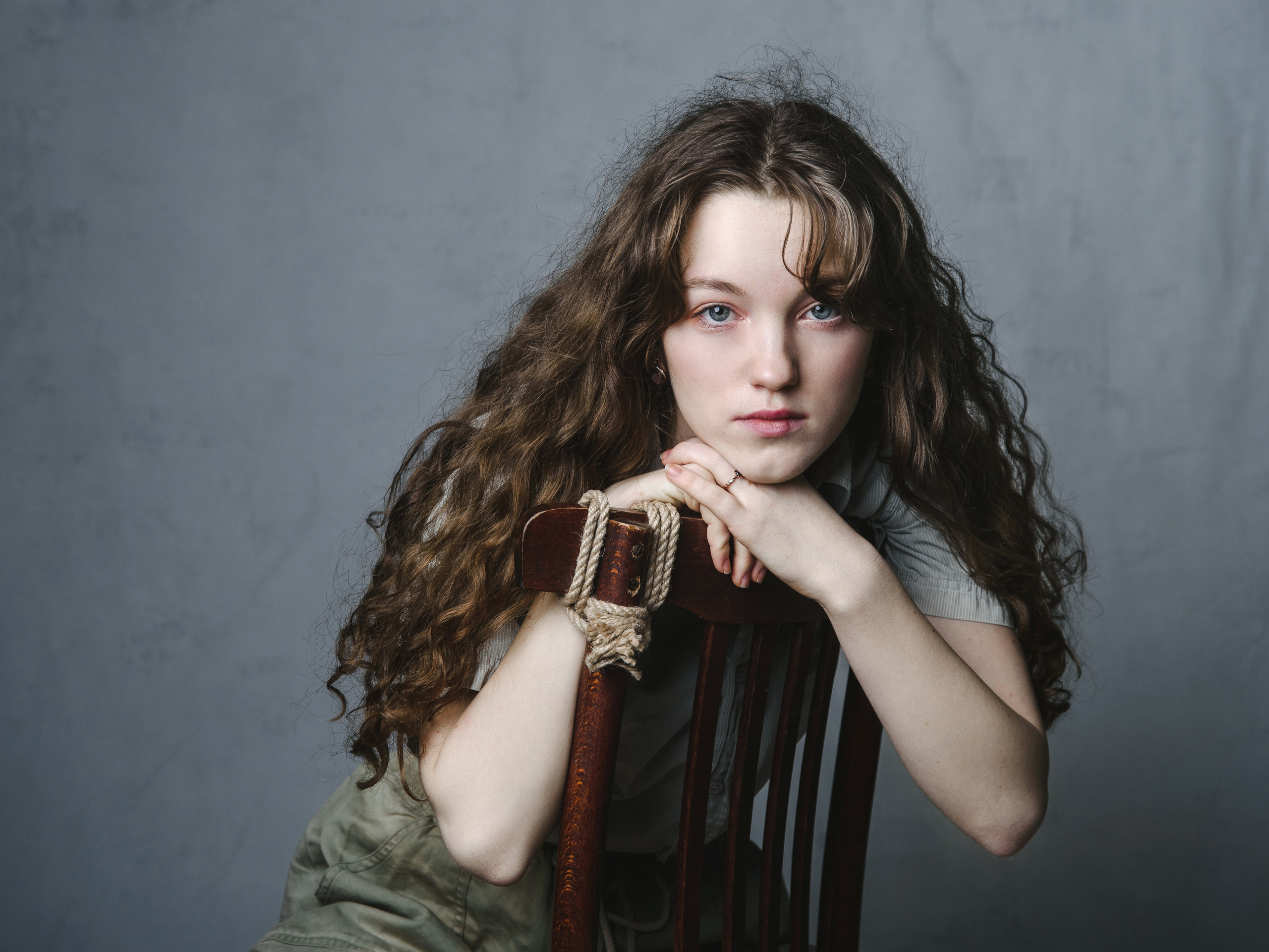 Нина в НЕМЕСТЕ. Фотограф Денис Неместо, портрет, репортаж