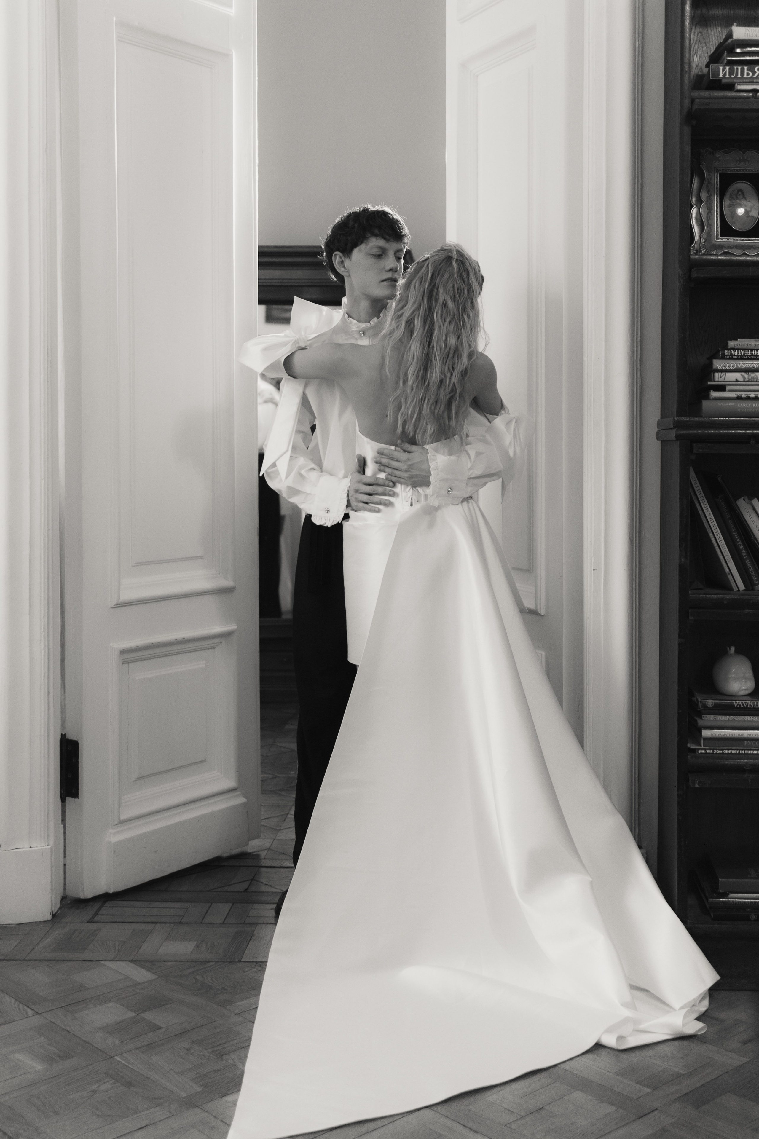 Свадебная съемка в исторической квартире на Чистых прудах. Ярослава Ерина — свадебный фотограф в Москве