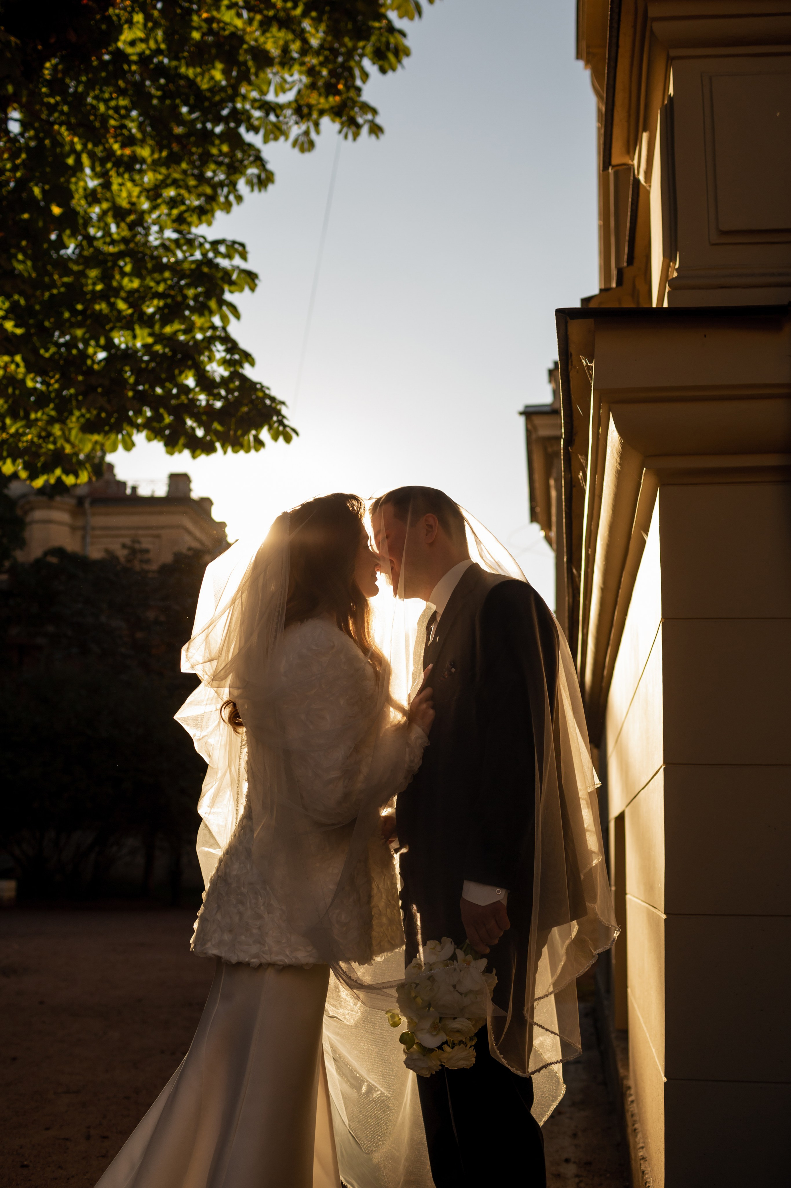 Свадьба в Петербурге в сентябре. Свадебный фотограф Кирилл Белый