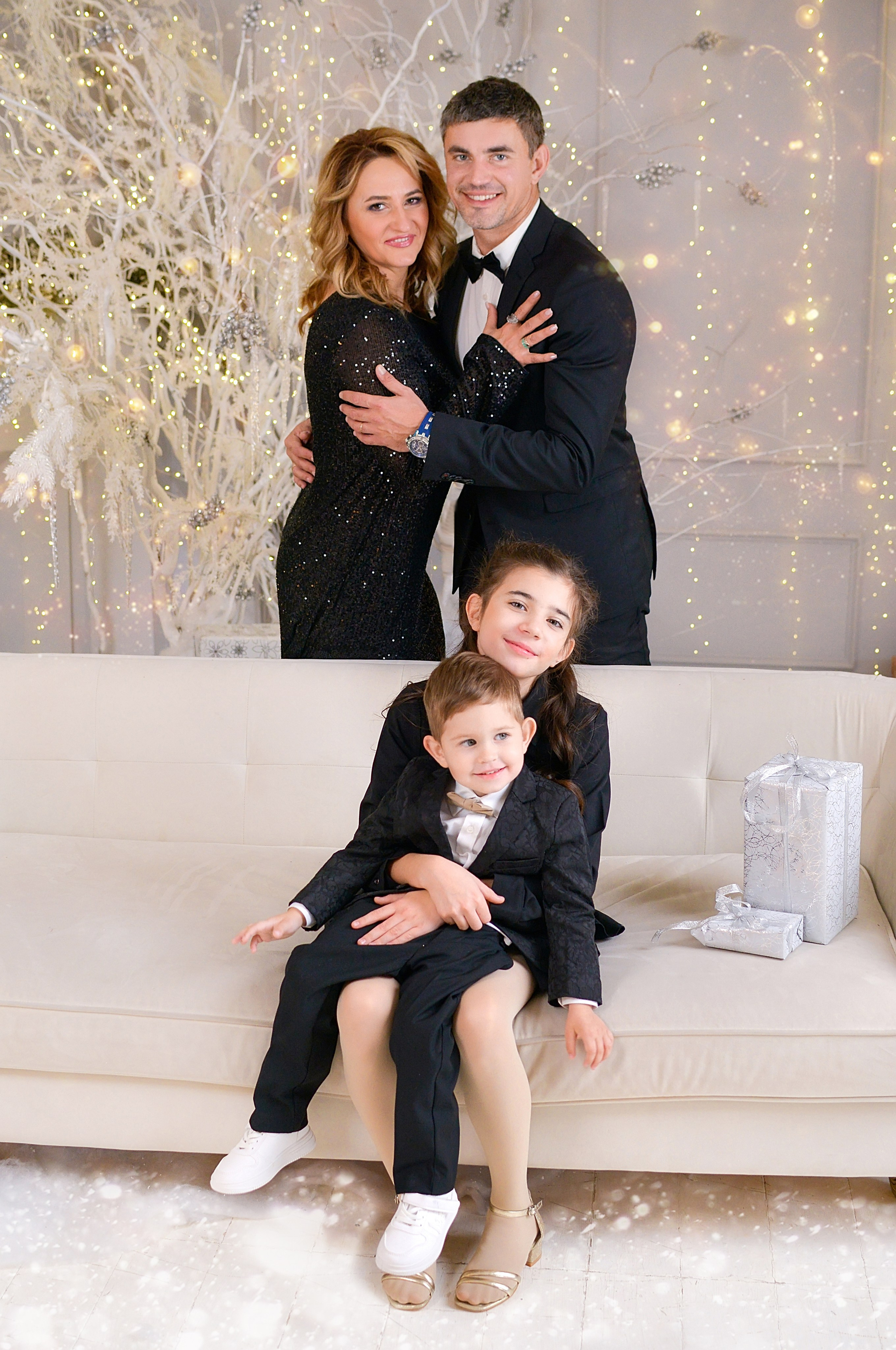 Новогодняя семейная фотосессия в Краснодаре 2023-2024. Фотограф новорожденных Краснодар Малышенко Надежда