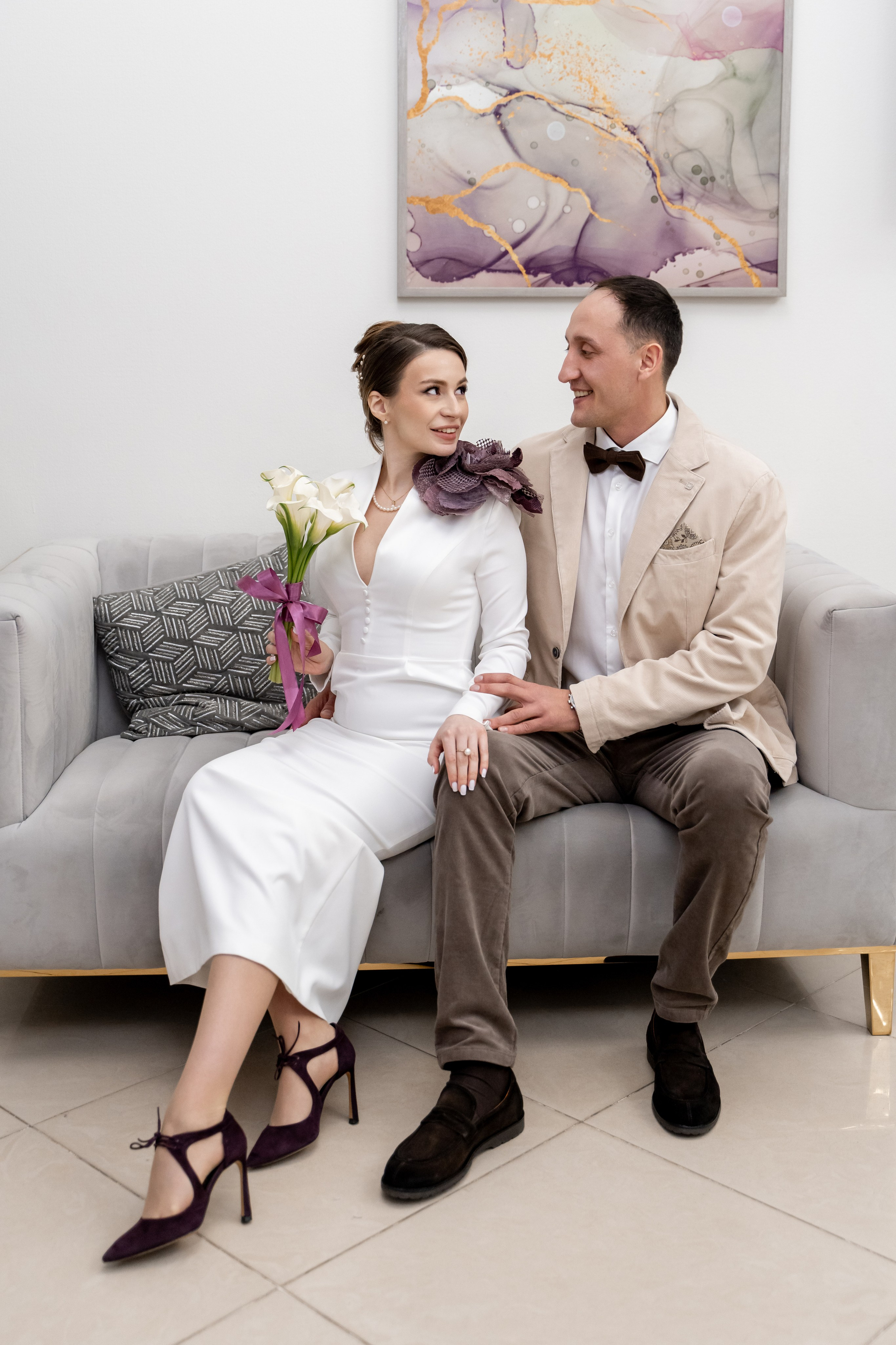 Свадебный фотограф в Москве. Свадебный фотограф Видное, Бутово, Домодедово, Щербинка, Царицыно. Свадебная фотосессия и сборы невесты в отеле Soluxe. Регистрация брака во дворце бракосочетания ВДНХ. Свадьба на ВДНХ. Свадебная фотосессия с ретро автомобилем Чайка. 