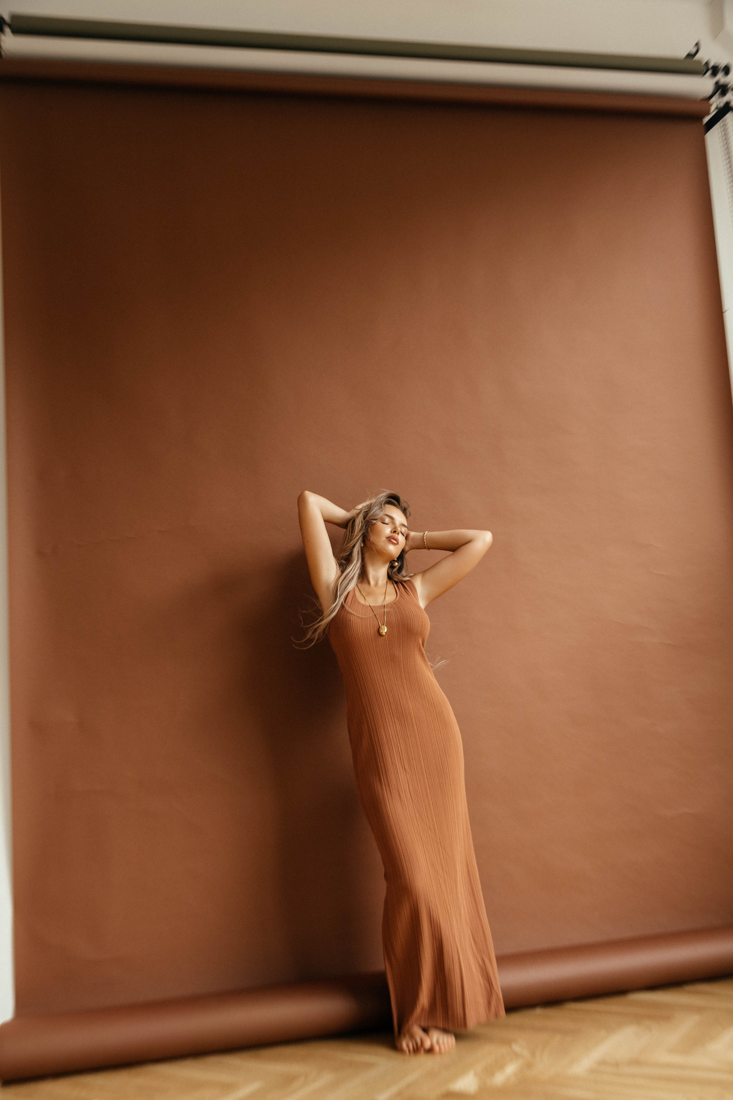 Катя. Минимализм в студии. Фотограф Ксения Третьякова, Санкт-Петербург