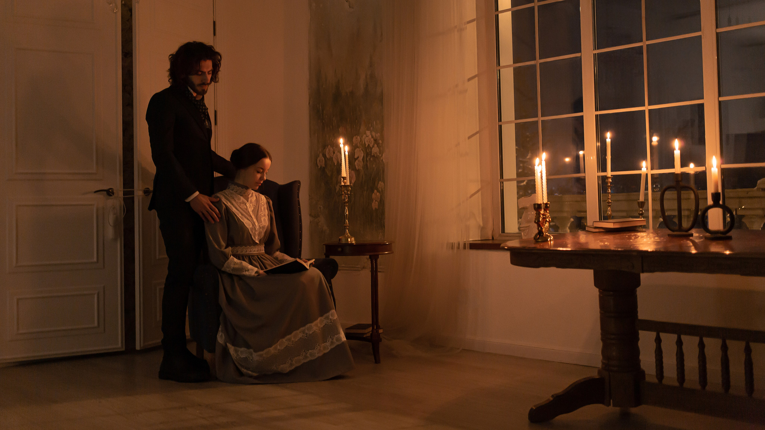 Страницы и свечи. Свадебный и портретный фотограф в Красноярске Алина Семенихина