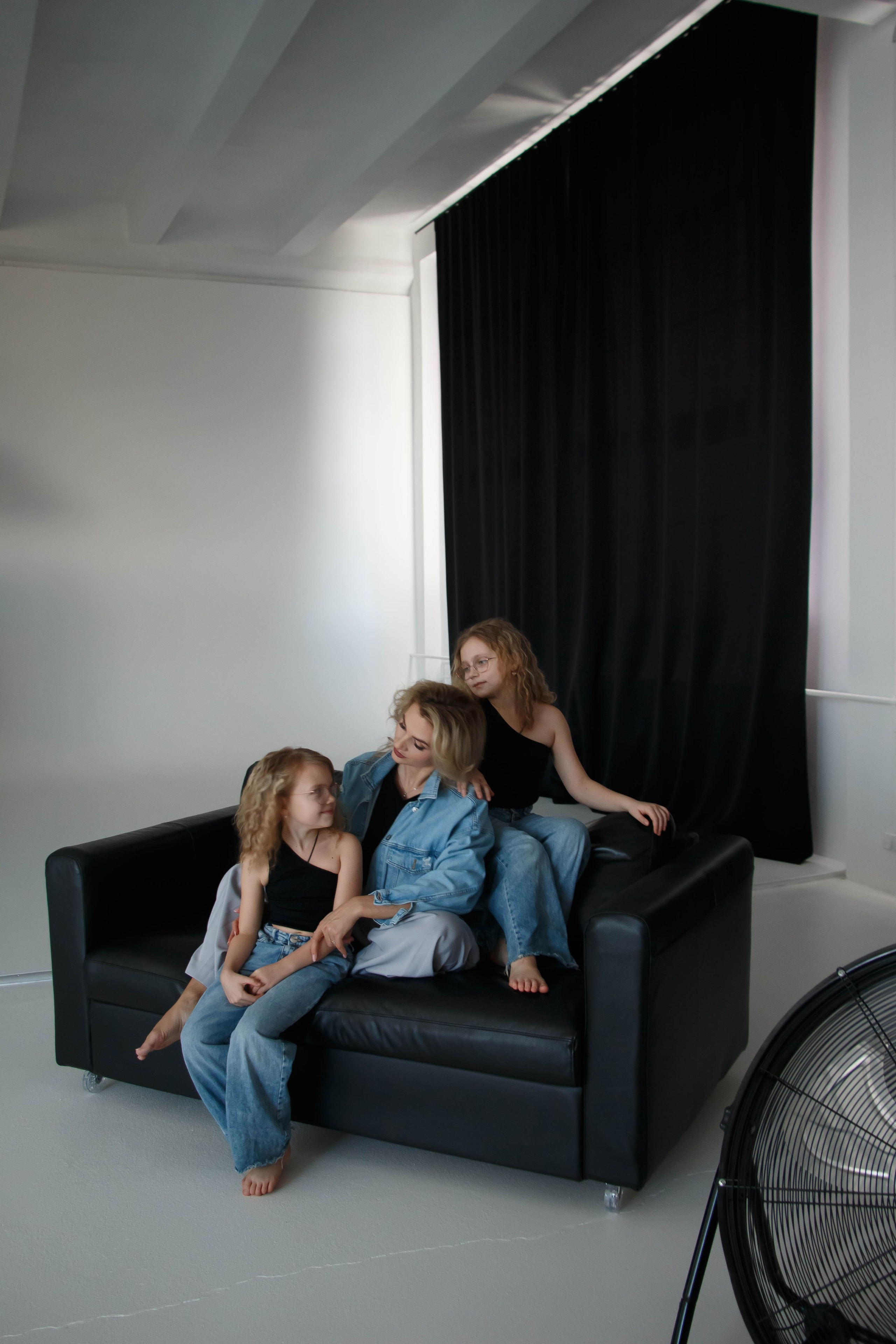 MARYNA & NIKOLETTA & ALISA. Бережно сохраняю ваши чувства и истории на своих фотографиях