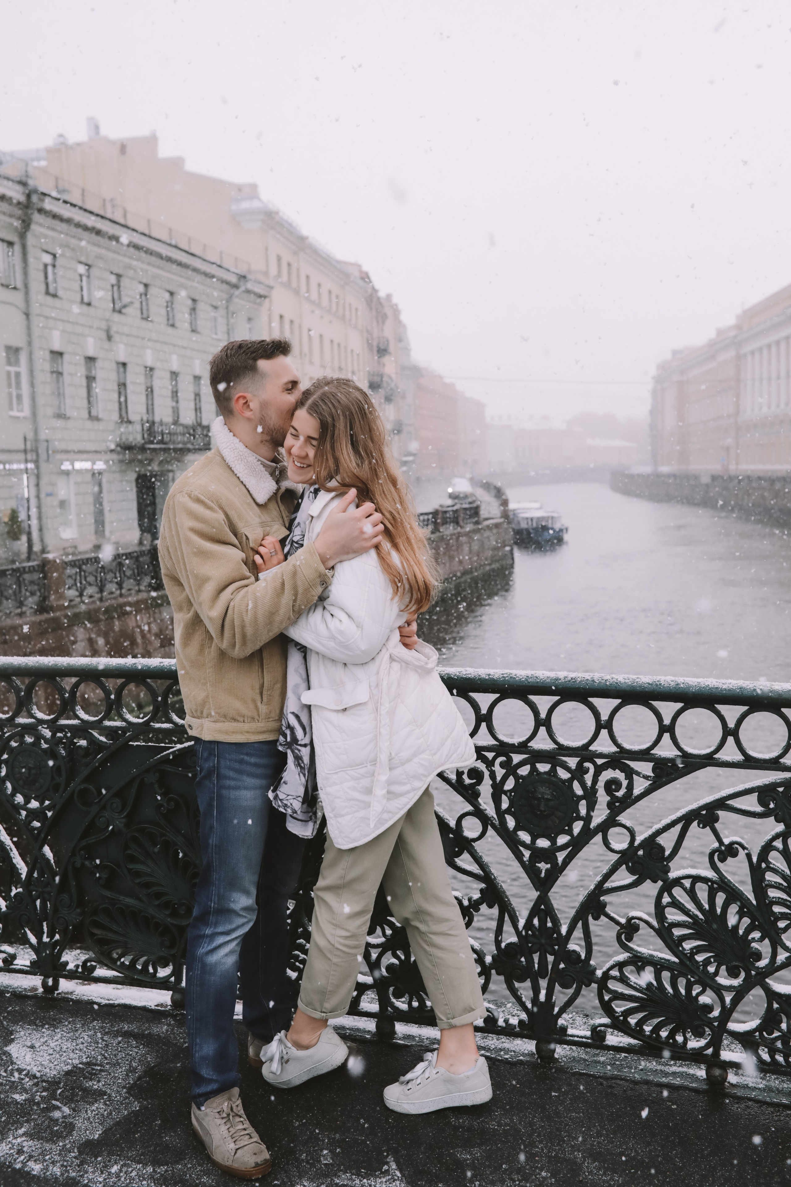 Фотопрогулка по Дворцовой площади под первым снегом, в Санкт-Петербурге. Фотограф в Санкт-Петербурге Разиля Идиятуллина