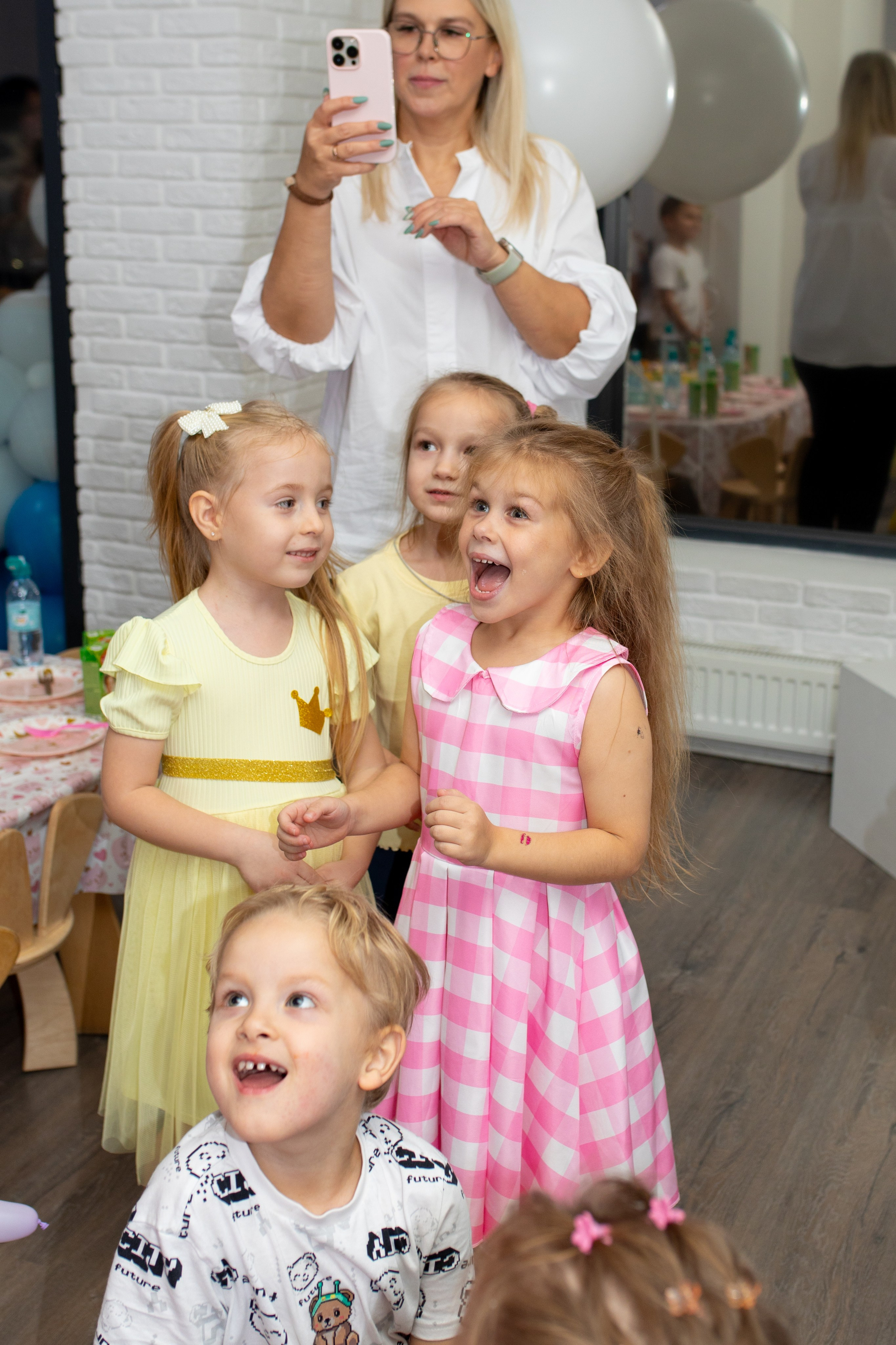 День рождения в стиле Барби. Лофт «Облака». Фотограф в Новосибирске Ася Зверева