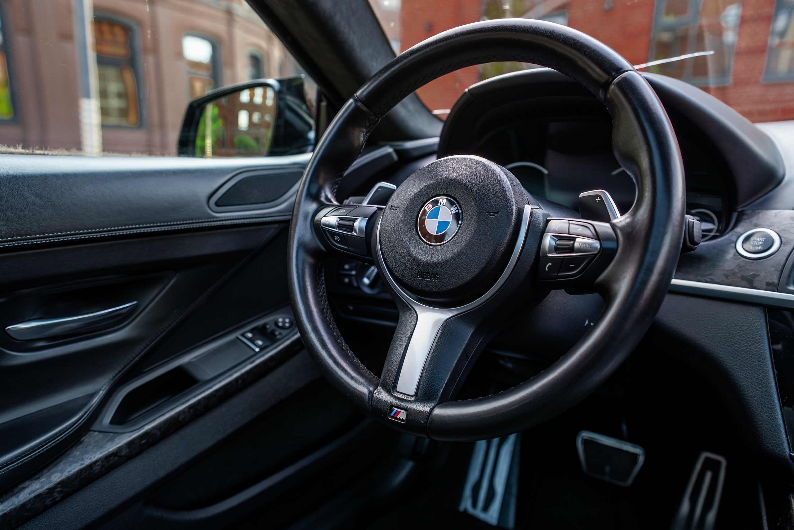 Авто на продажу BMW 6M series coupe. KUSTOV PRODUCTION — профессиональная фотосъёмка в Москве