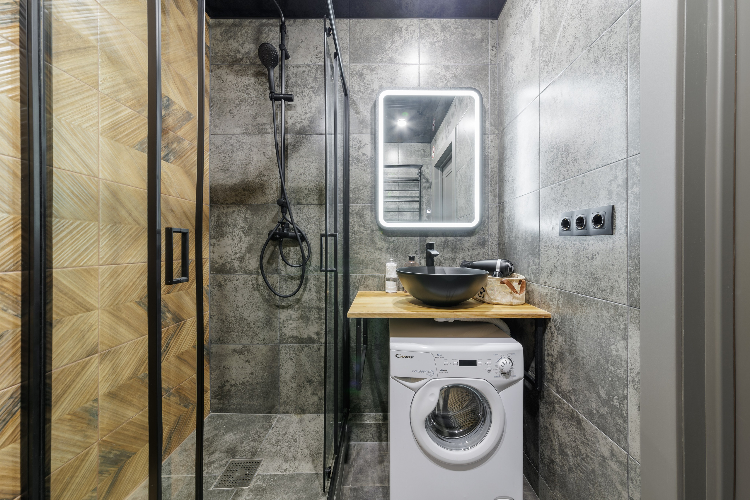 Студия, Полтавская ул