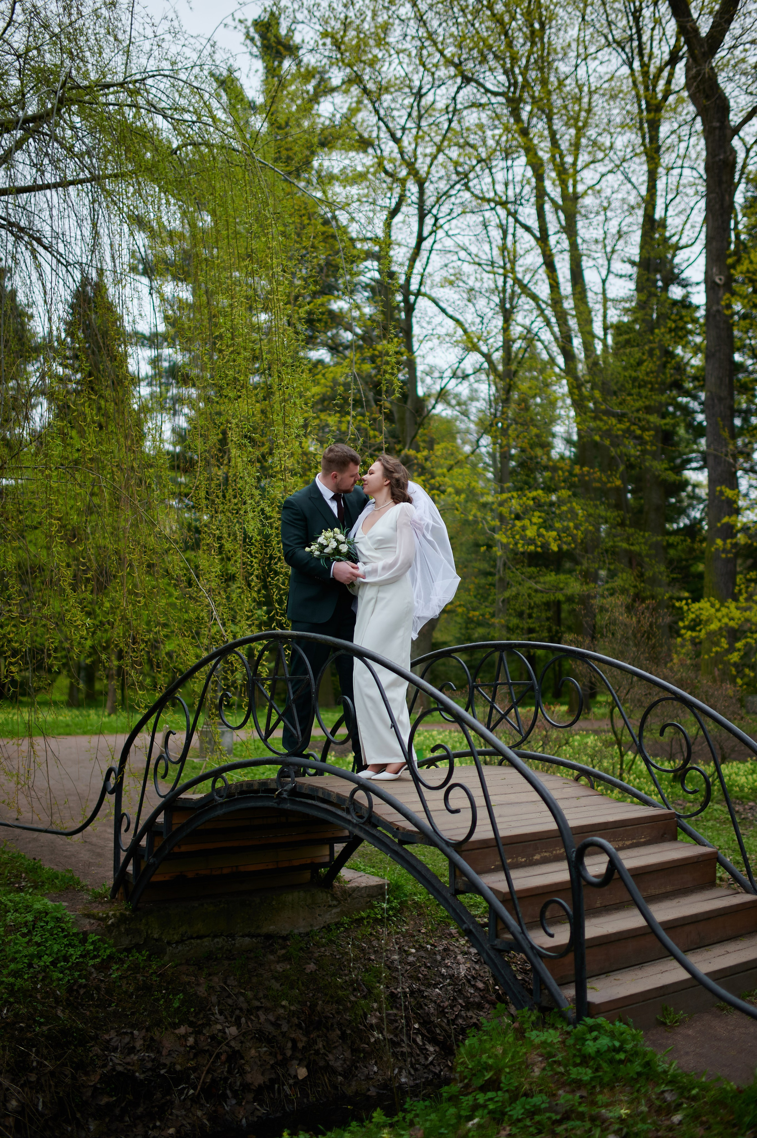 Ксения и Егор (фотосессия в ЗАГСе Петроградского района, Ботаническом саду с сакурой). Портретный, семейный и свадебный фотограф в Санкт-Петербурге и в Пушкине Ширяев Денис