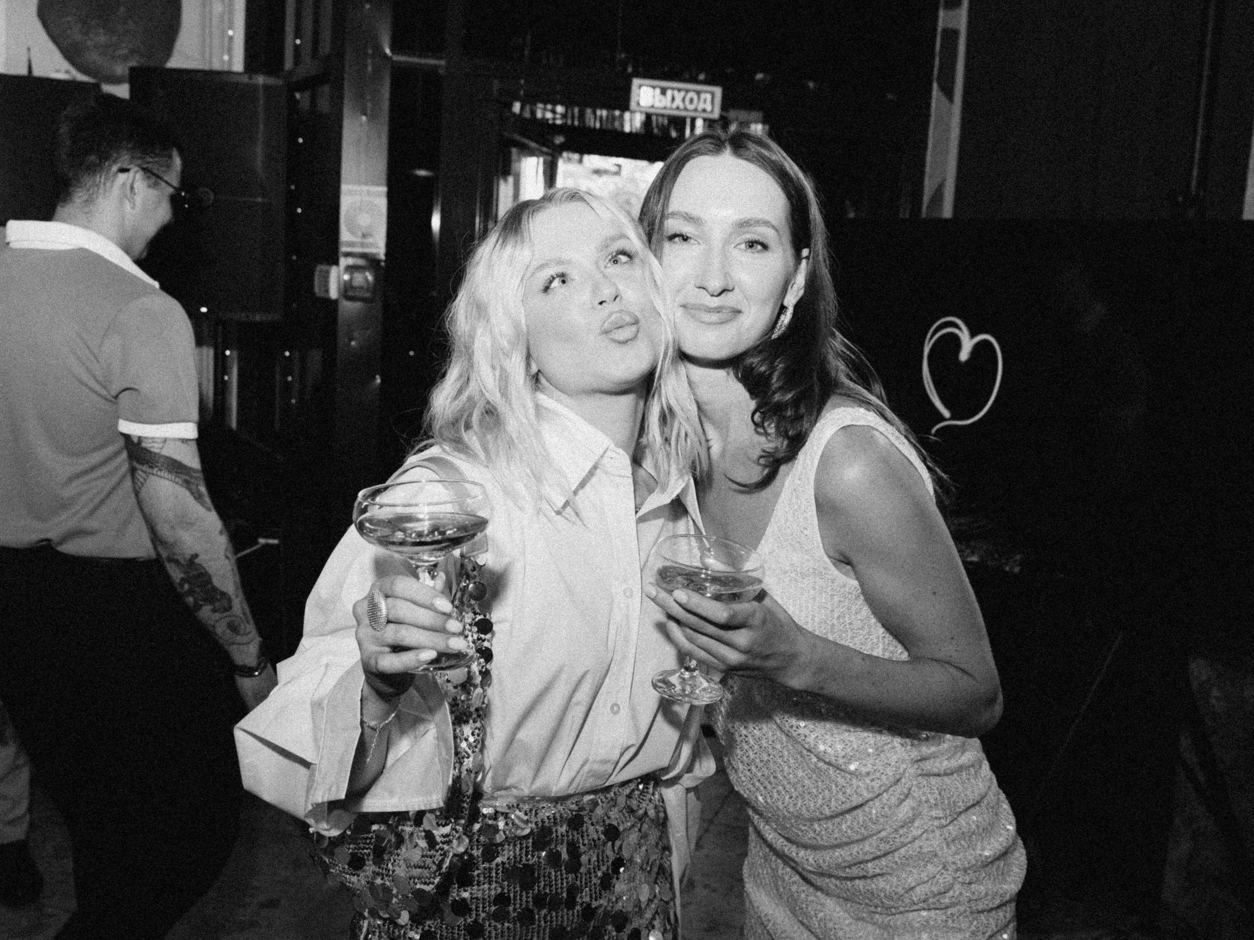 Танец нашей молодости. ANYWAY bar. Тверь. Свадебный фотограф | Тверь, Москва, СПб