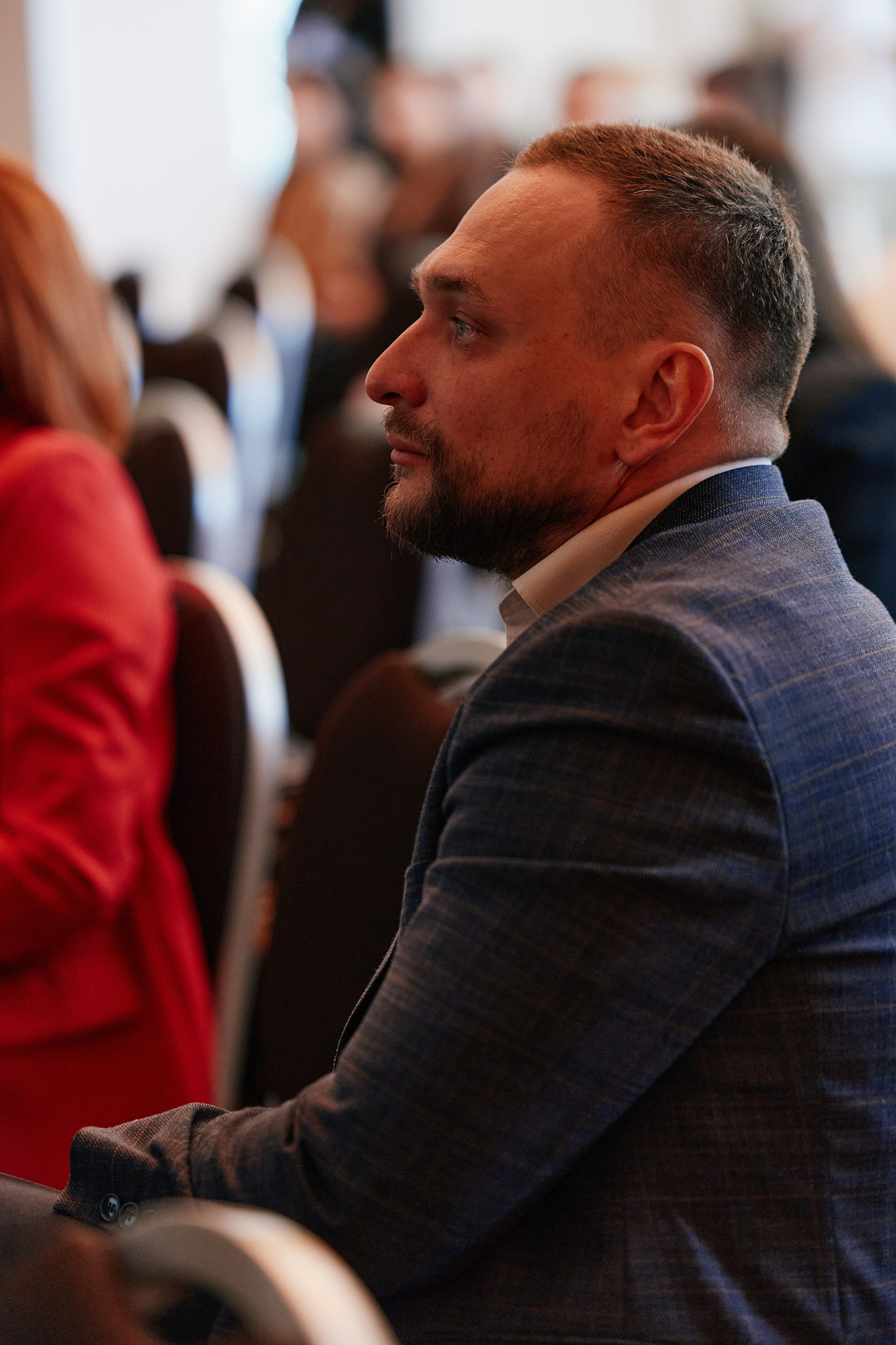 Форум Бизнес-тренды 2025 в Marriott Hotel 28.04. Свадебный репортажный фотограф краснодар максим дремов дрёмов фотосессия студия цена