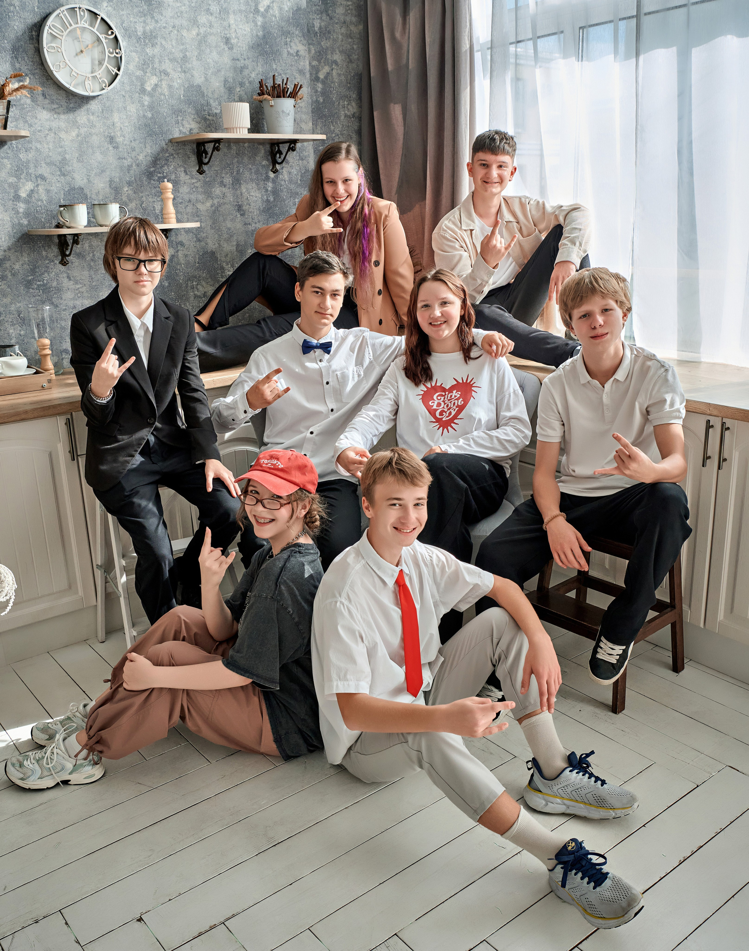 Фотосъёмка в студии «Окна» на выпускные альбомы. Калуга. Фотограф Меняйло Евгений. Свадьба. Портрет. Репортаж. Семья. Контент