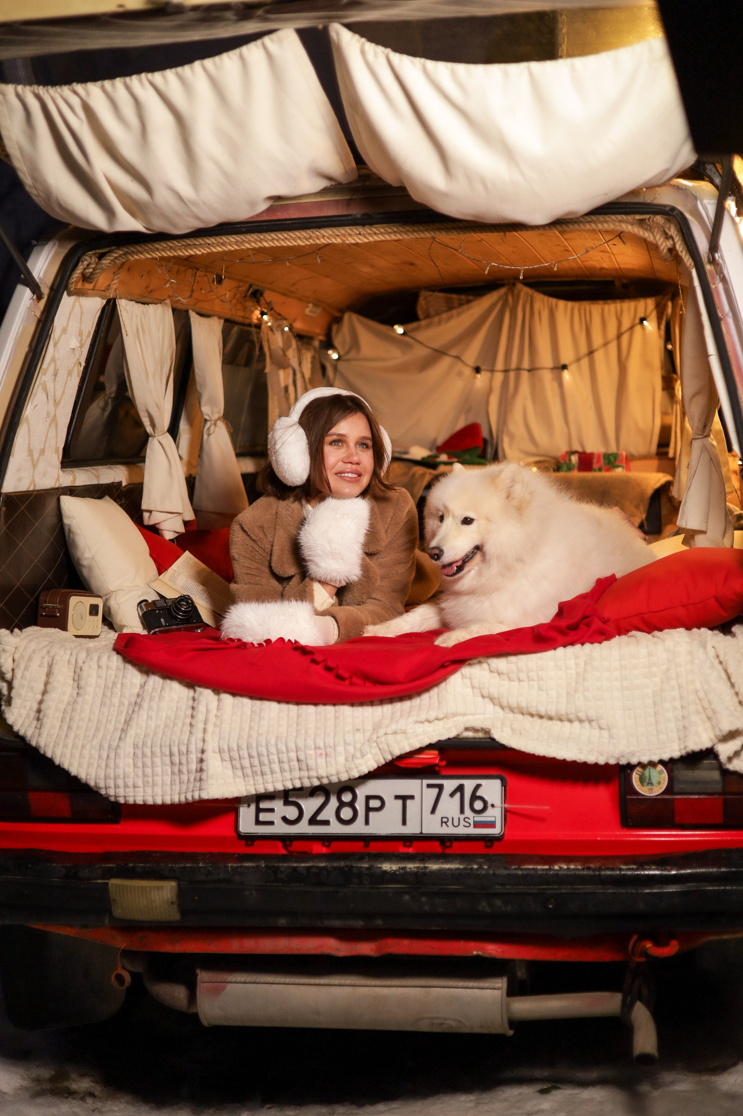 Аня и пушистик Санни. Ваш семейный фотограф