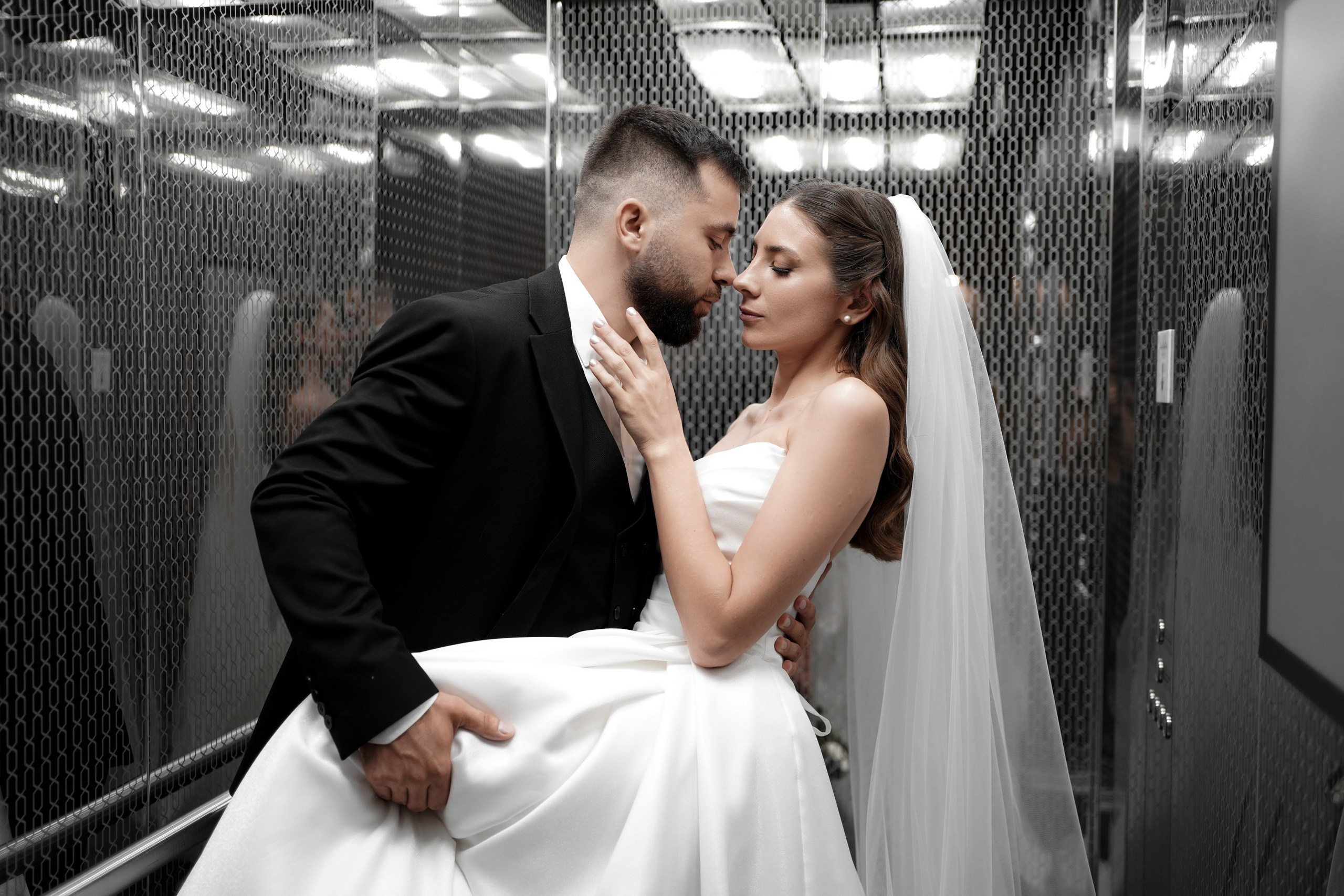 Виктория и Тарон в отеле Арка. Свадебный фотограф Ростов-на-Дону. Свадебный фотограф в Ростове-на-Дону. Таинство Крещения и Венчания, семейные фотосессии. Алёна Чёботова