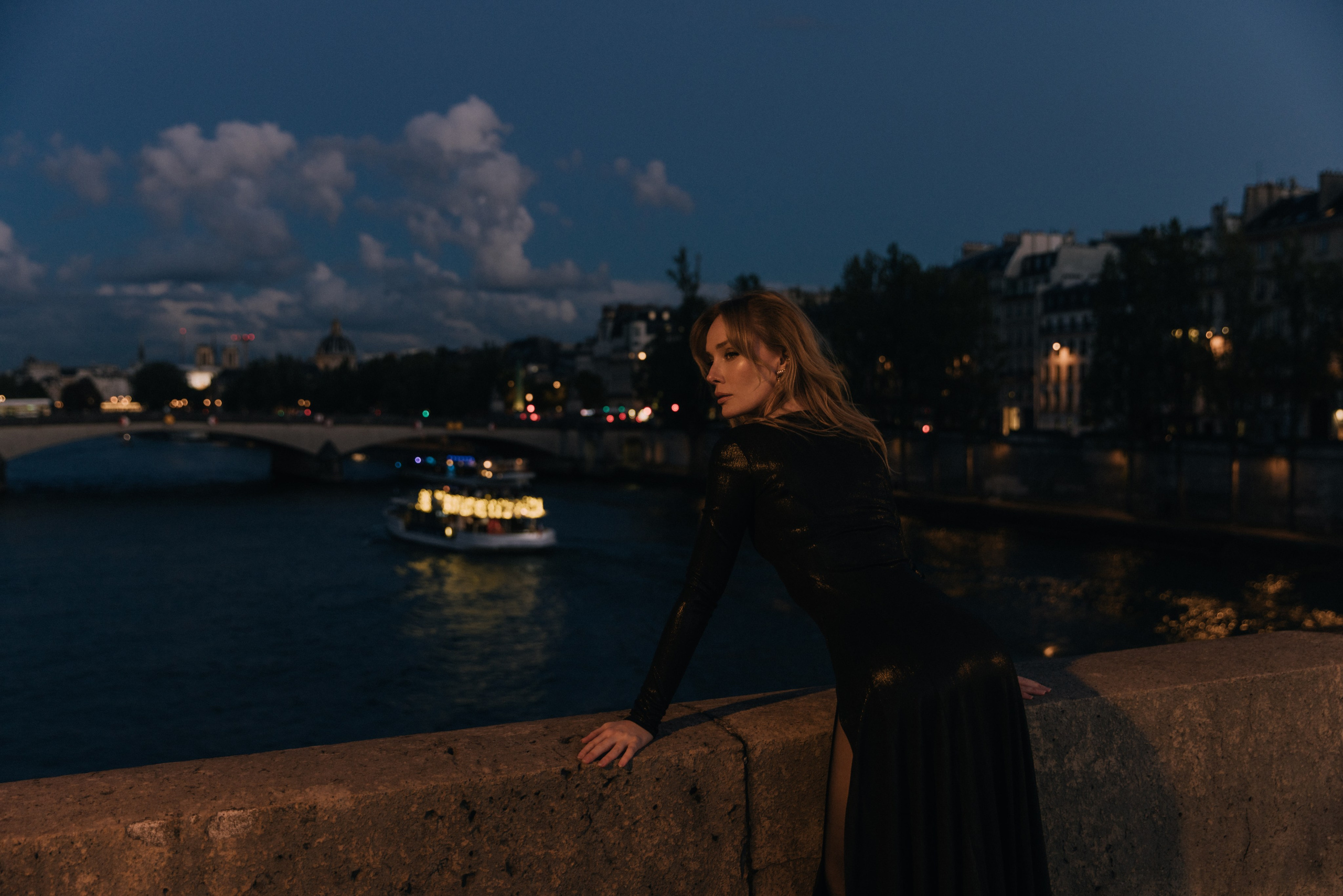 Mystical parisian. Photographer in Paris