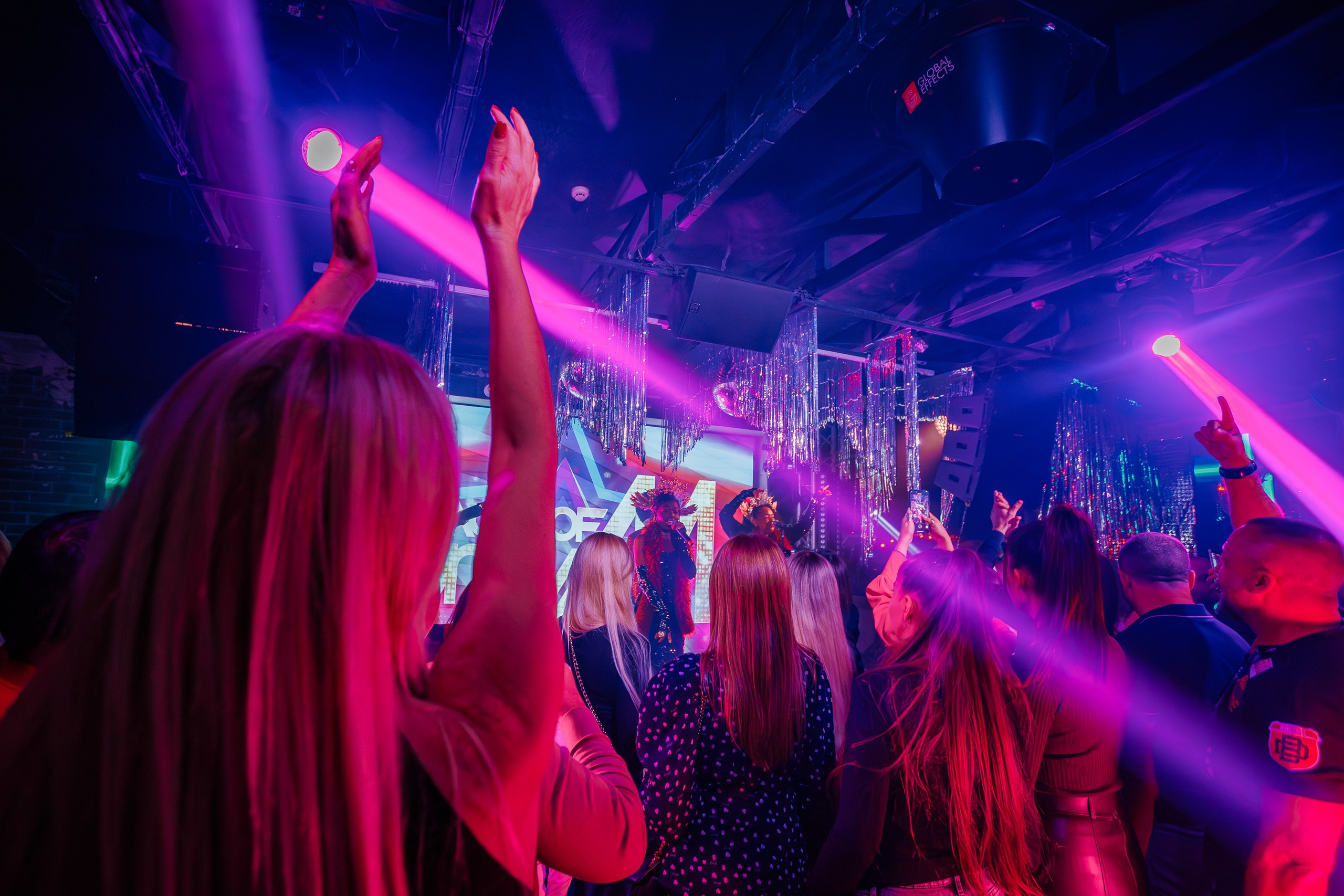 «Magic of BONEY`M «_Чайка на пляже_Ялта_06.12.2025 г. Аминов Руслан | Фотограф