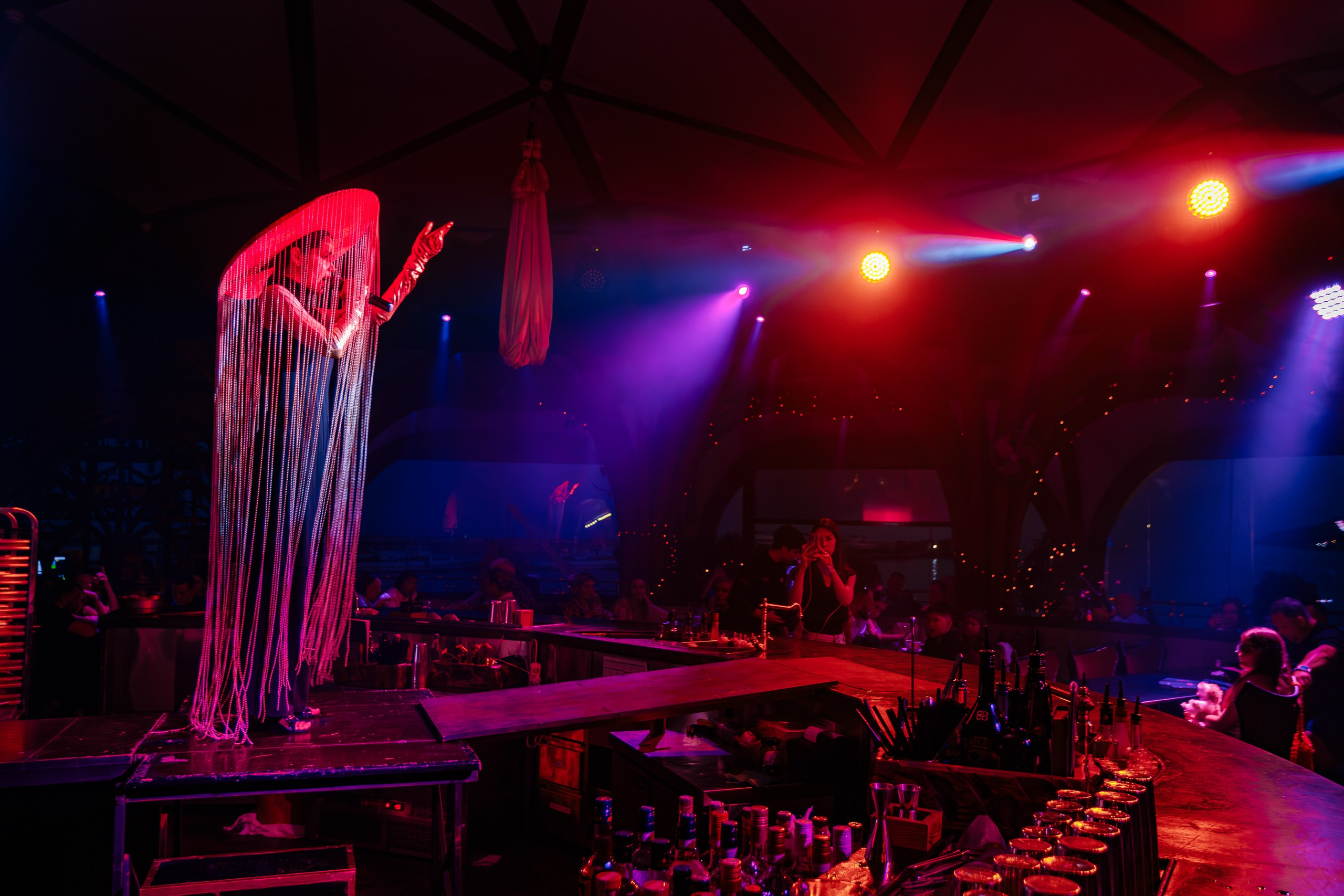 PTIZZA SHOW. Gold & Black in Ptizza Bar_Ялта_6.07.2025. Аминов Руслан | Фотограф