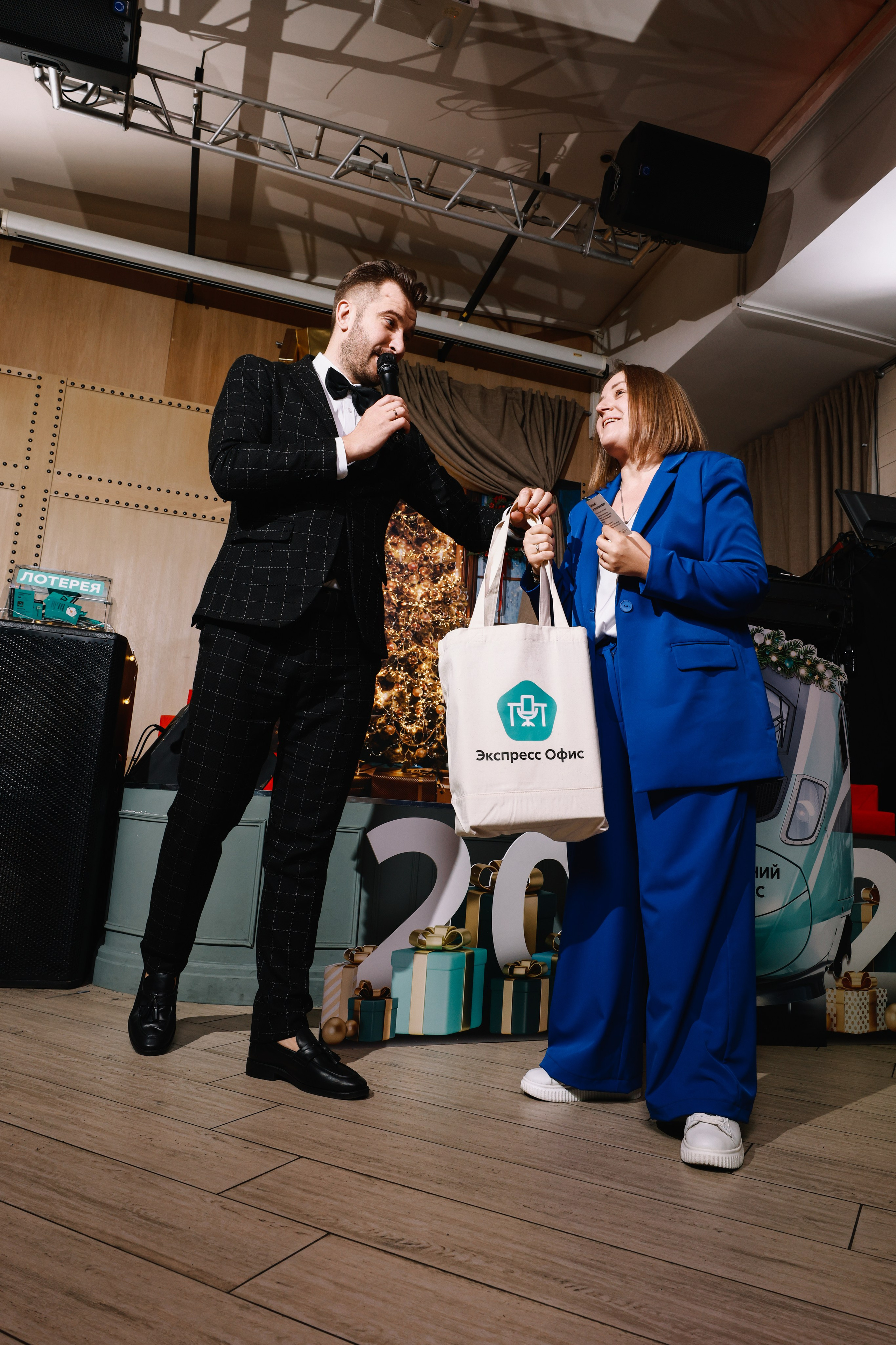 Экспресс Офис, новогодний корпоратив в ресторане Респект, г. Тула. Фотограф в Туле — Борисов Николай