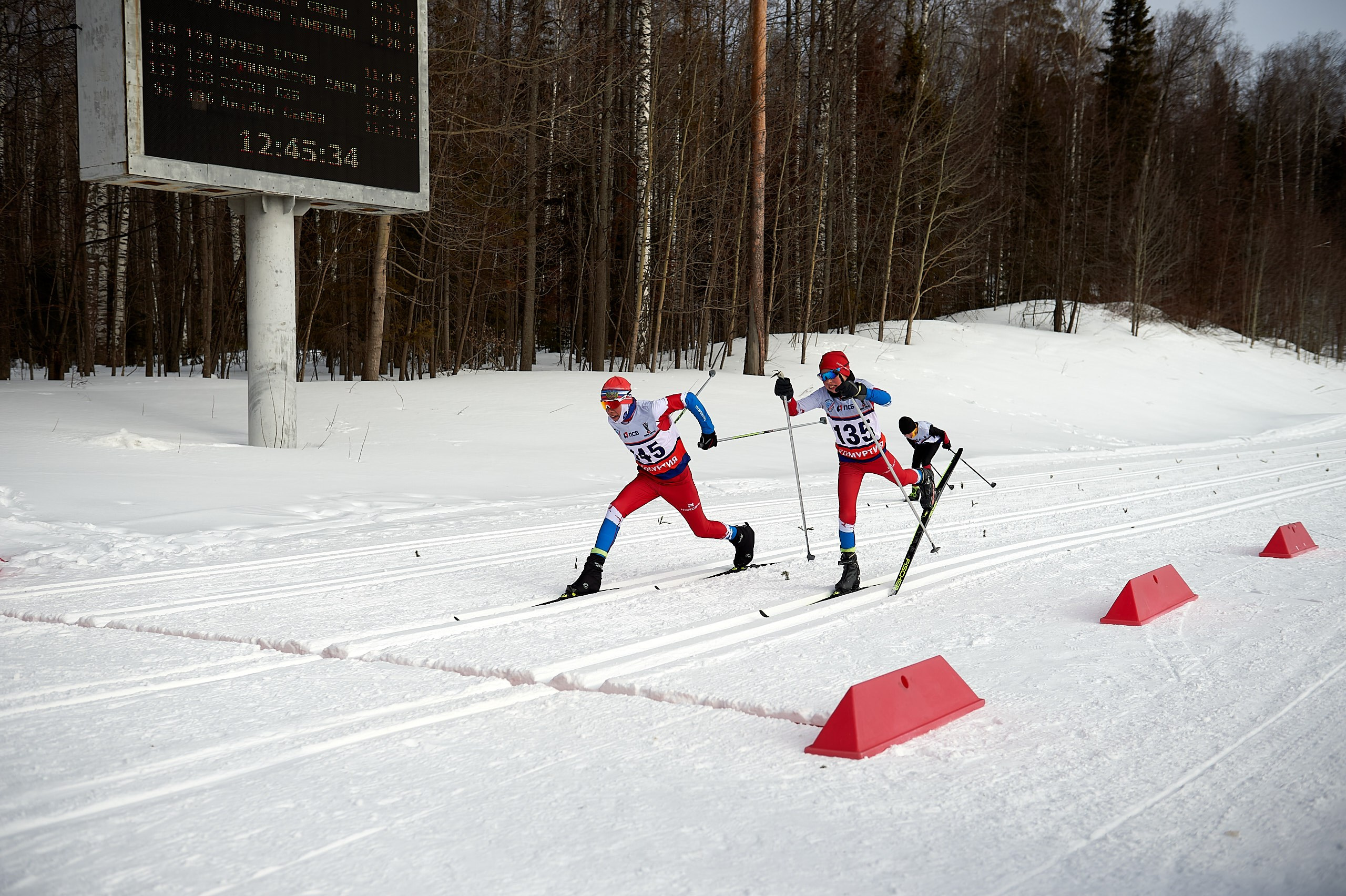 Всероссийские соревнования по лыжным гонкам «Пионерская правда». Ижевс. Спортивный репортажный фотограф в Ижевске Сергей Мерзляков